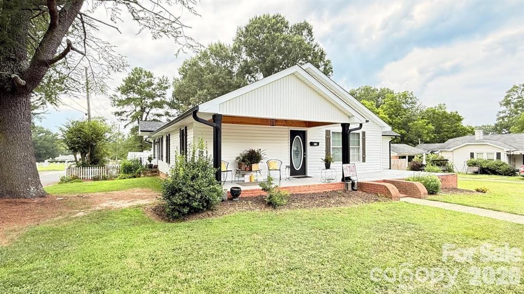 210 W Church Street — Cherryville
