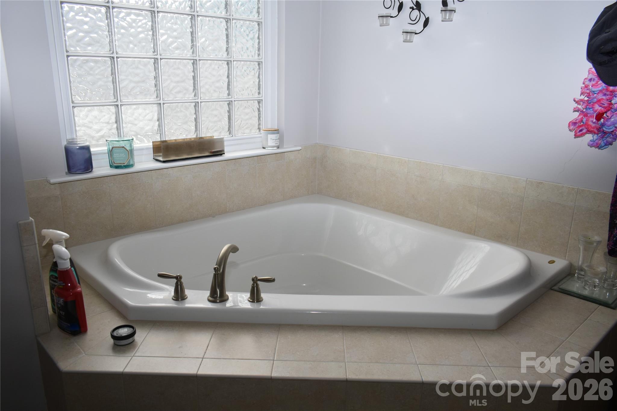 3586 Larkhaven Avenue SW — Concord