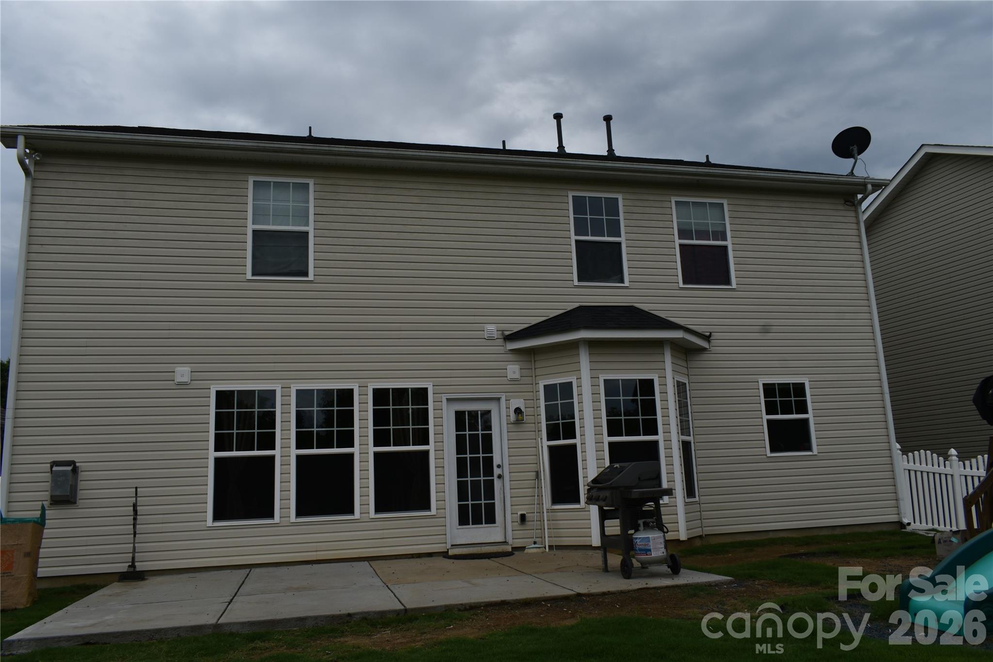 3586 Larkhaven Avenue SW — Concord