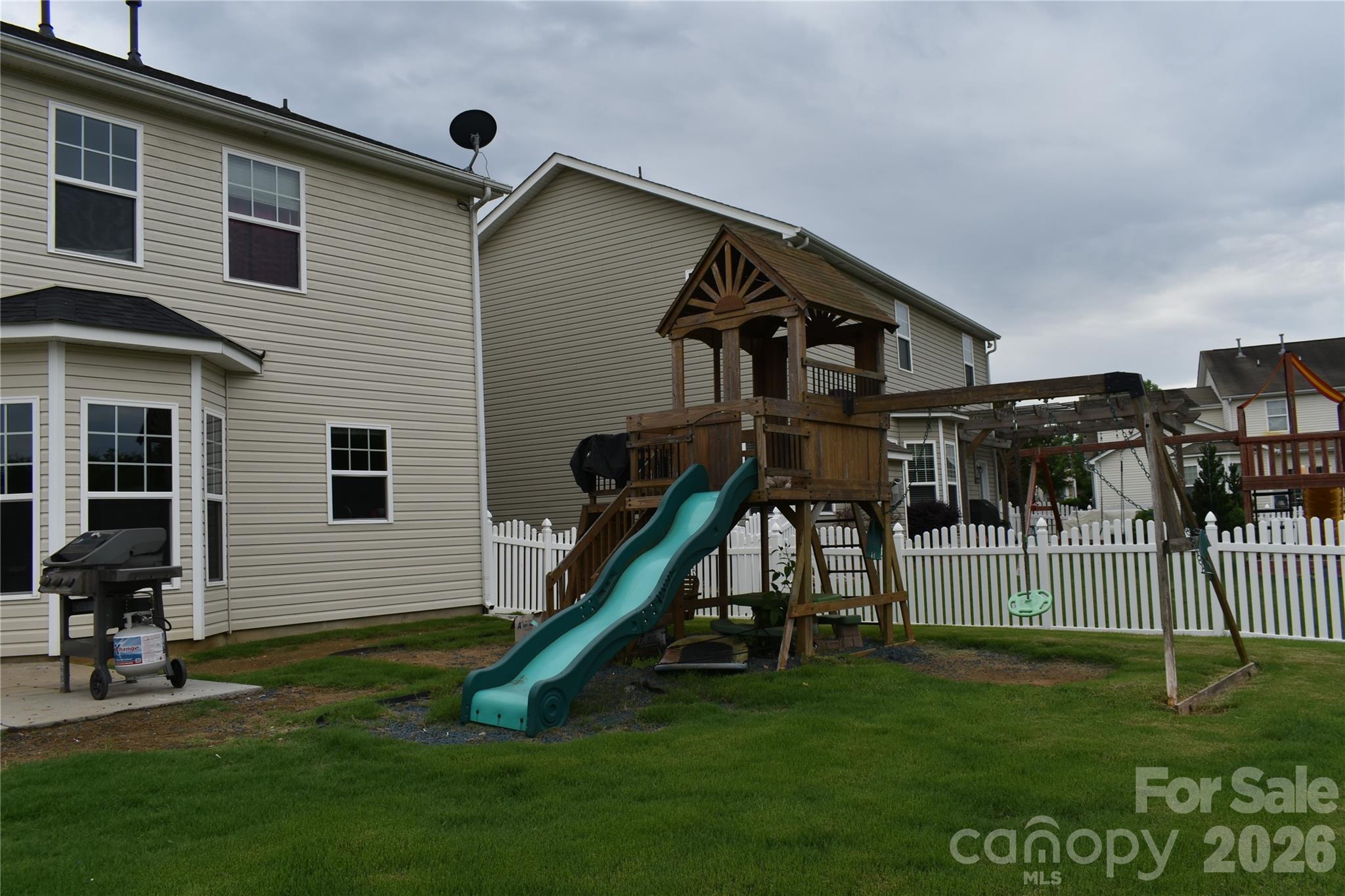 3586 Larkhaven Avenue SW — Concord