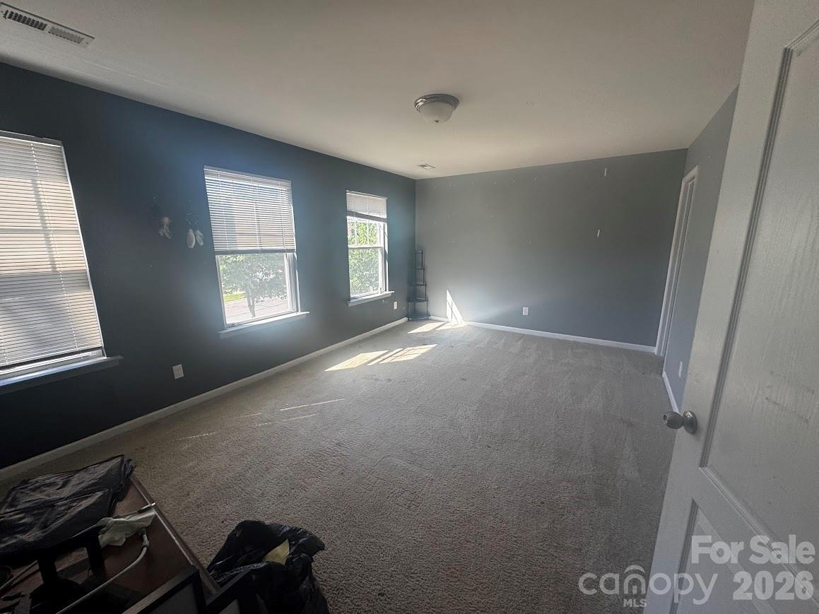 3586 Larkhaven Avenue SW — Concord
