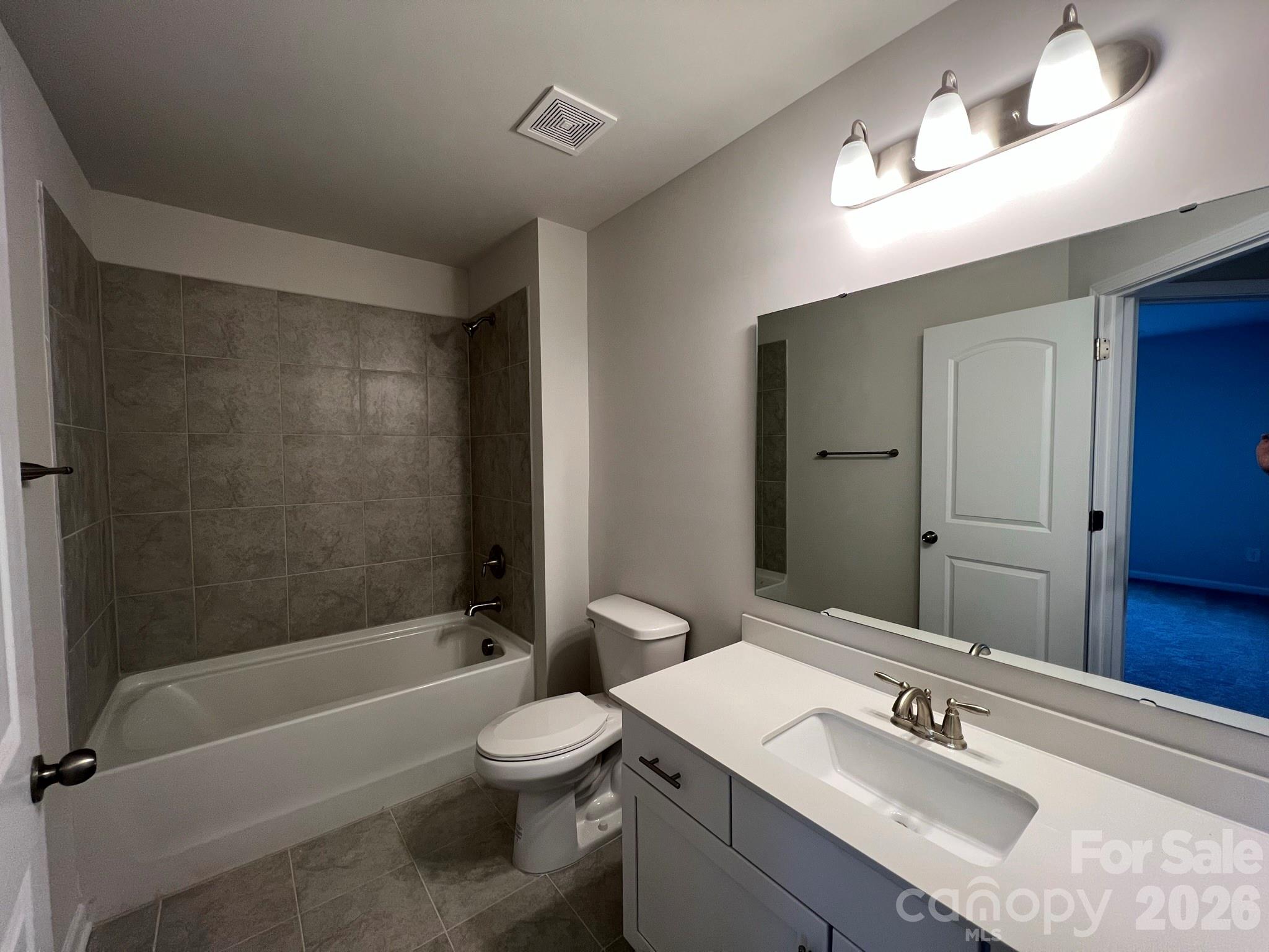208 Sagecroft Lane — Indian Trail