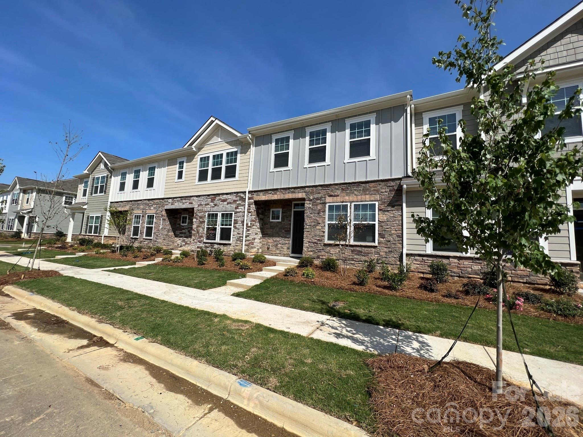 208 Sagecroft Lane — Indian Trail