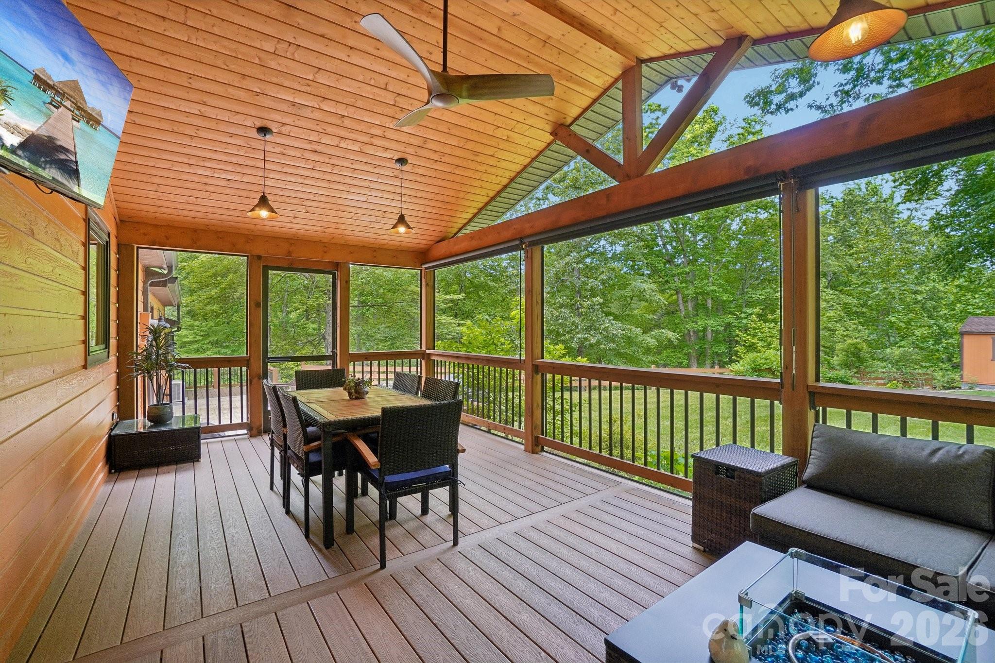 3229 N Bearwallow Road — Hendersonville