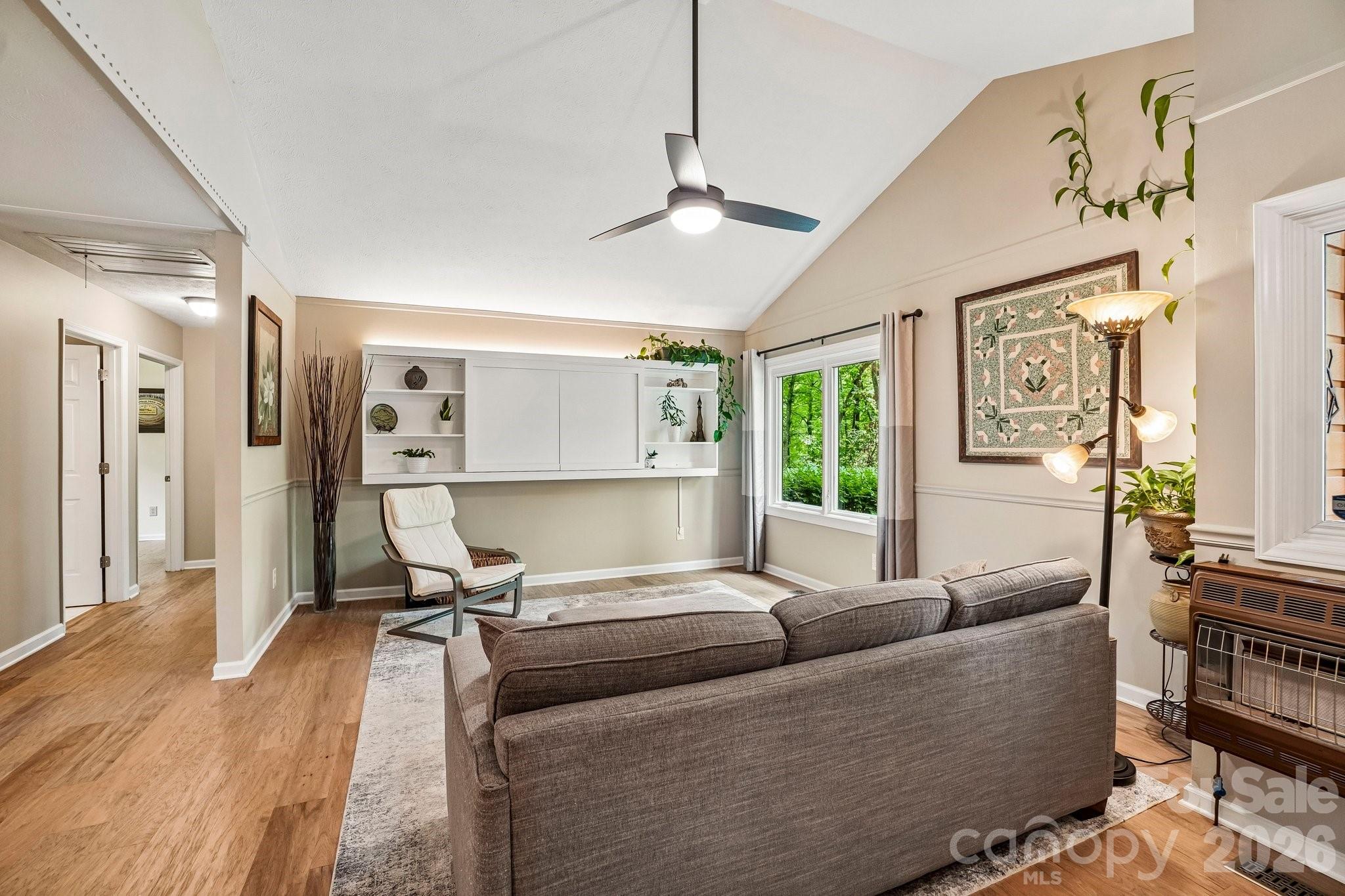 3229 N Bearwallow Road — Hendersonville
