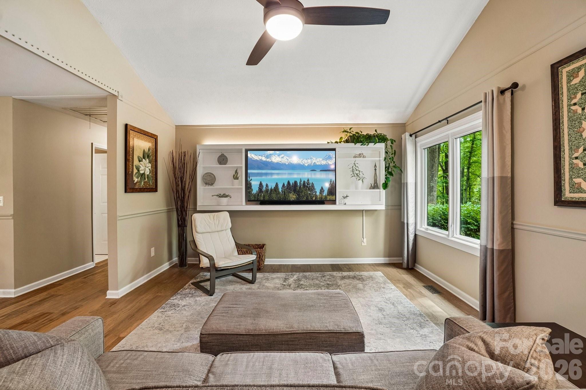 3229 N Bearwallow Road — Hendersonville