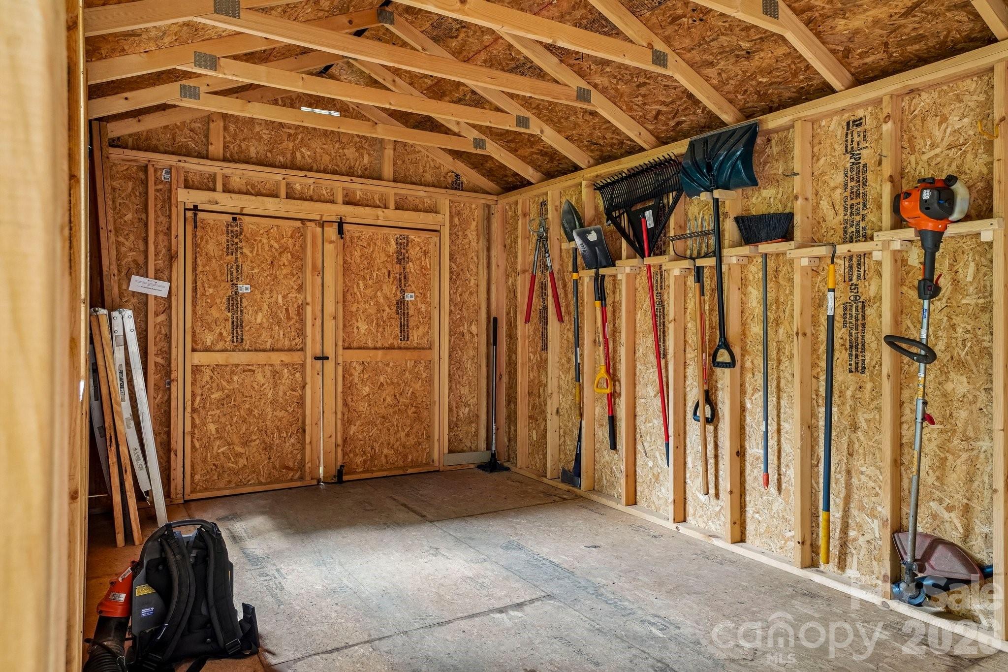 3229 N Bearwallow Road — Hendersonville