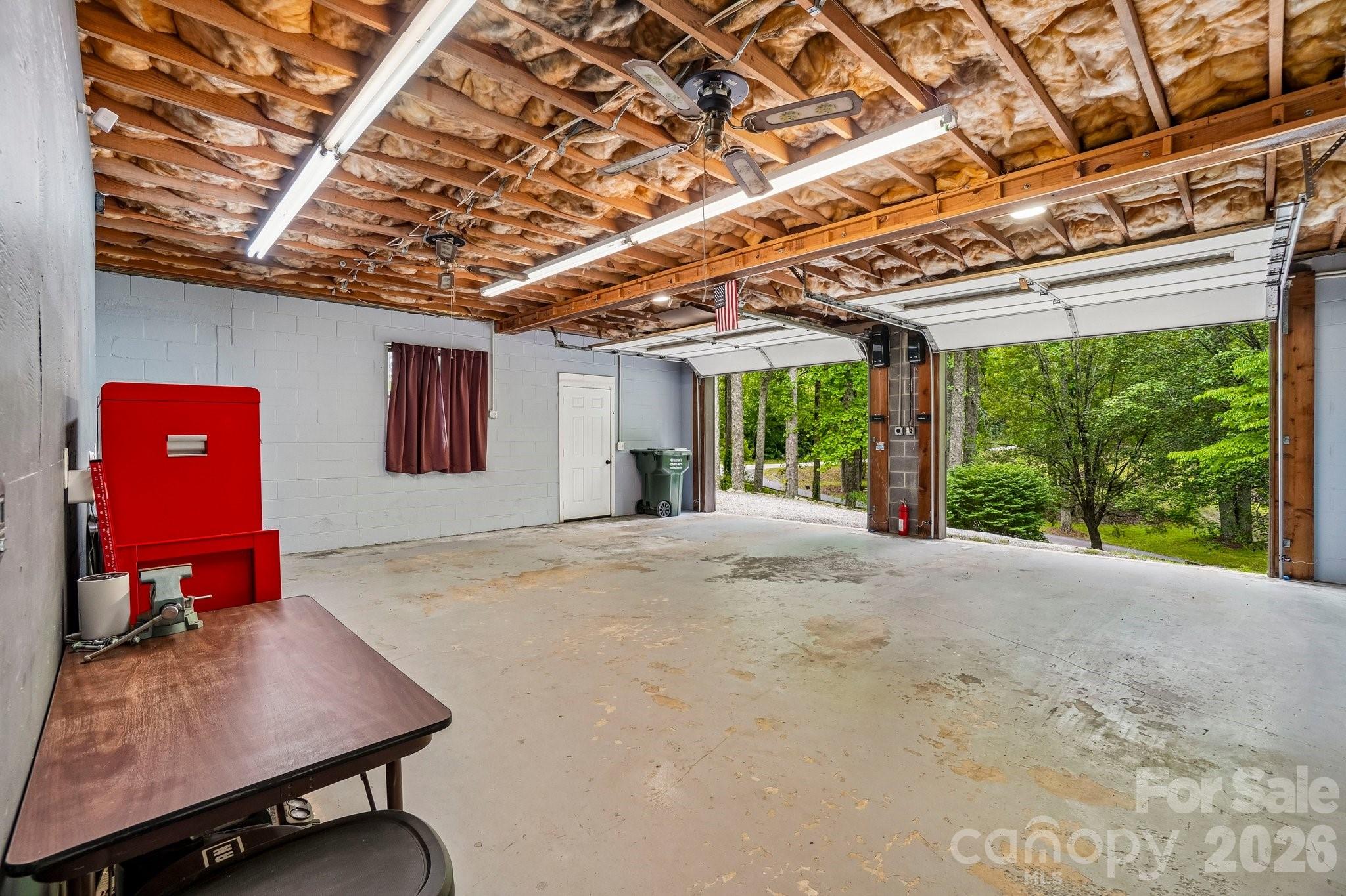 3229 N Bearwallow Road — Hendersonville