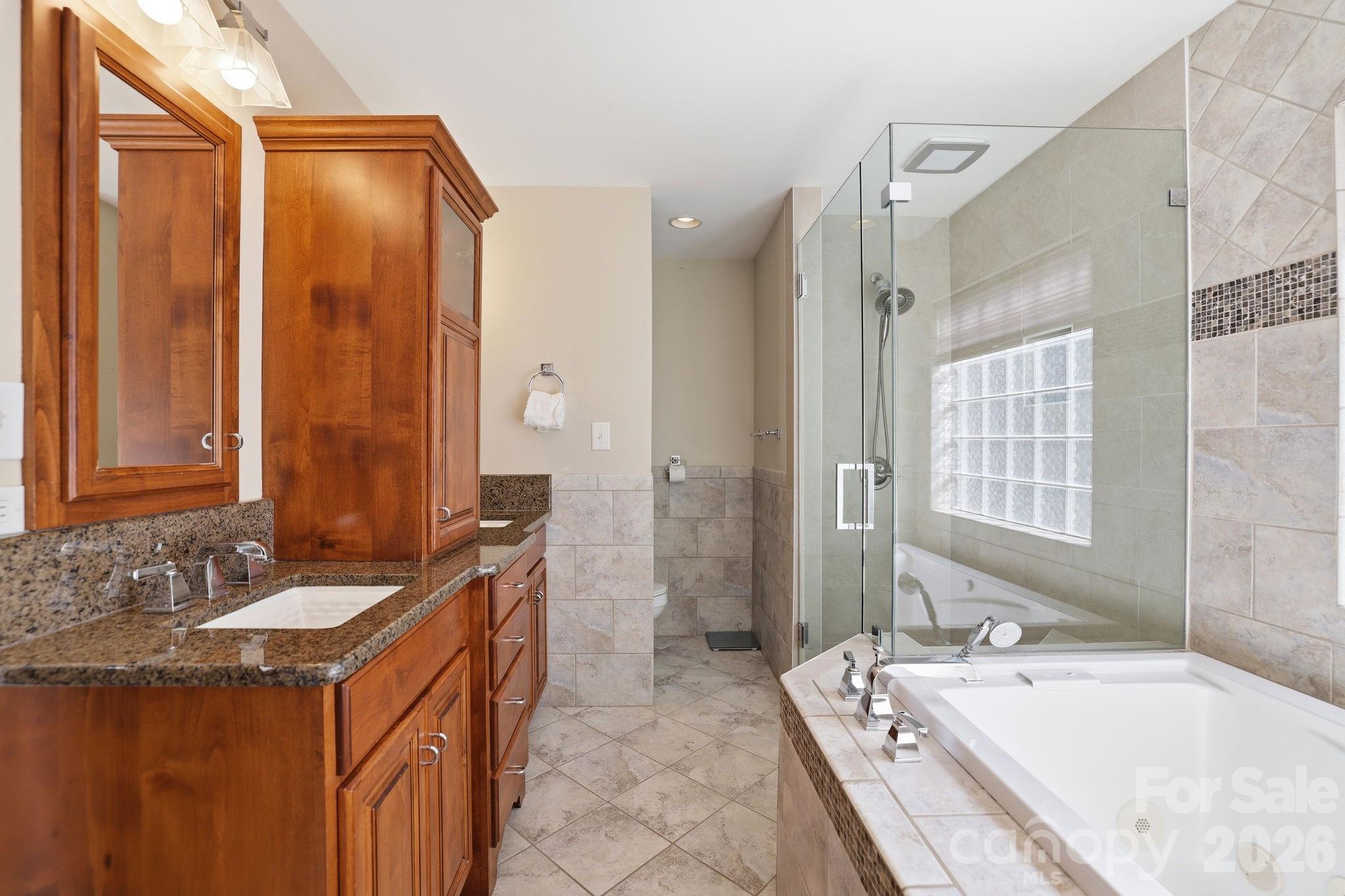 4612 Deanscroft Drive — Charlotte