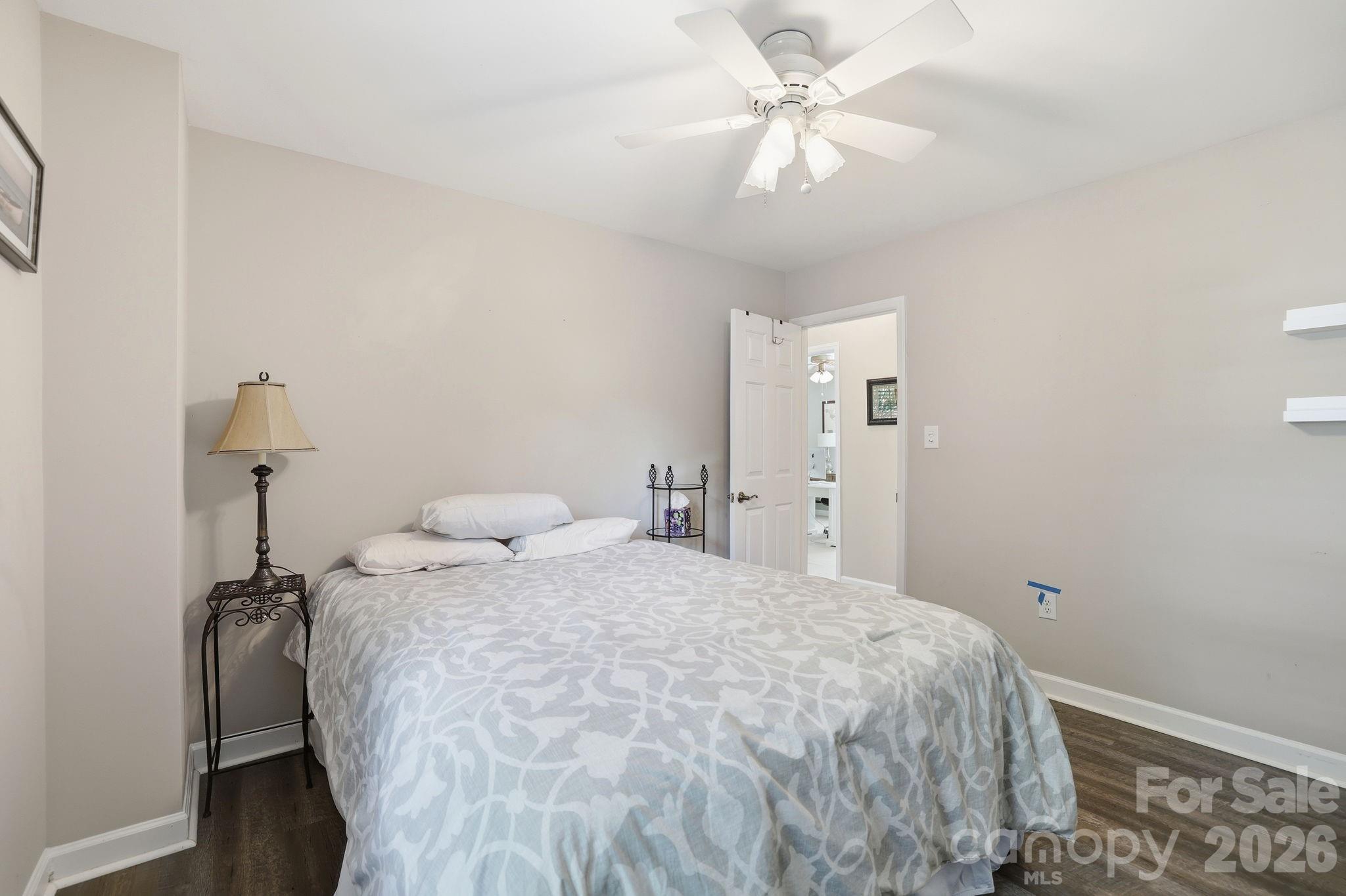 4612 Deanscroft Drive — Charlotte