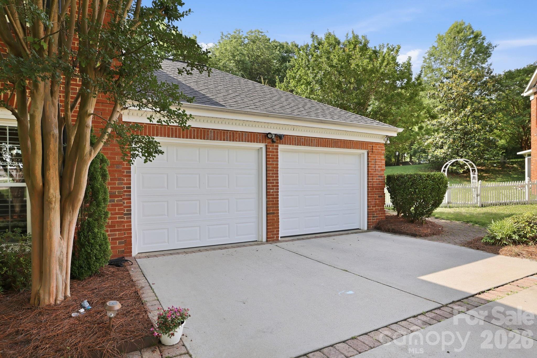 4612 Deanscroft Drive — Charlotte