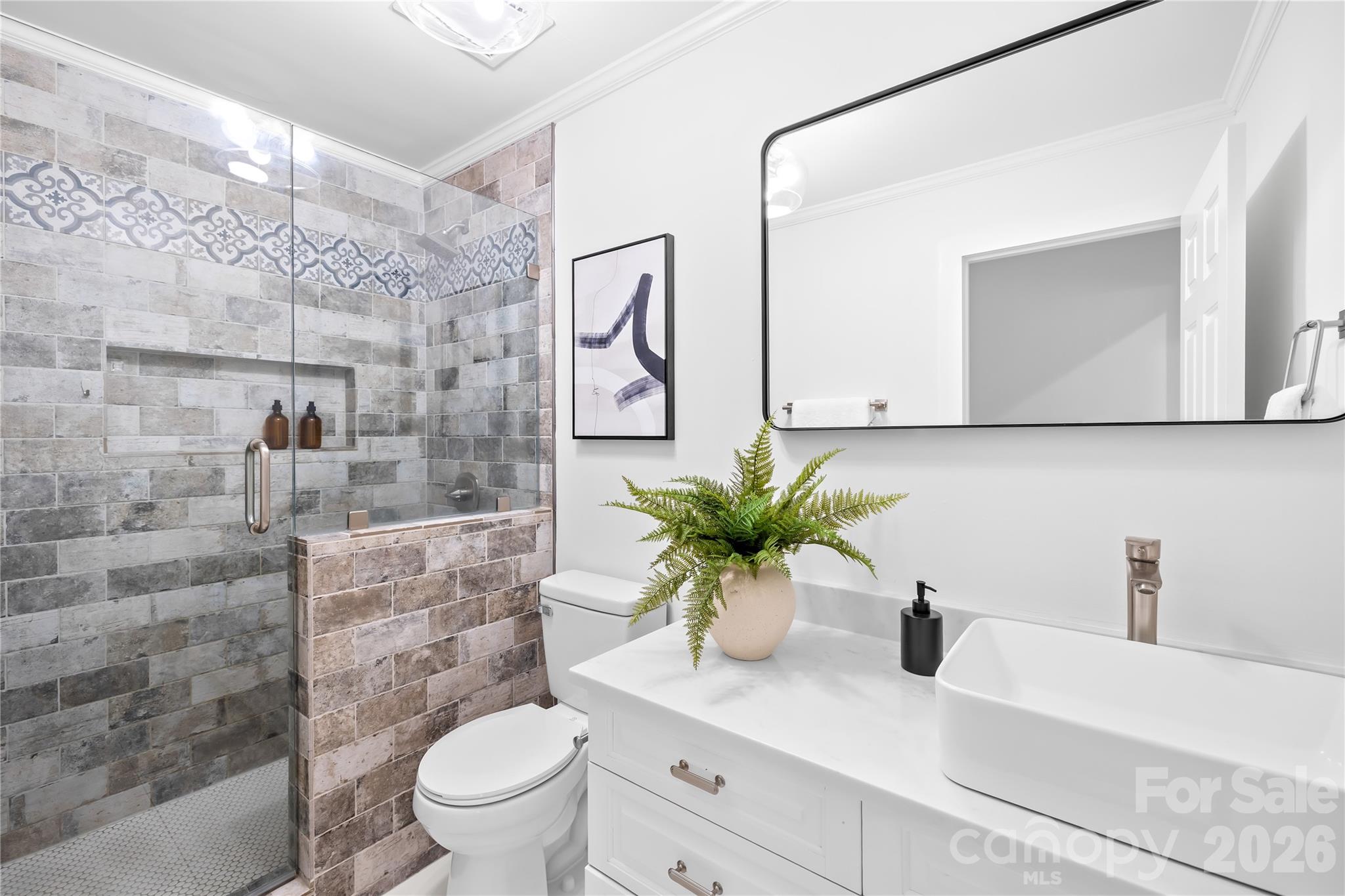 6002 Lake Road — Mint Hill