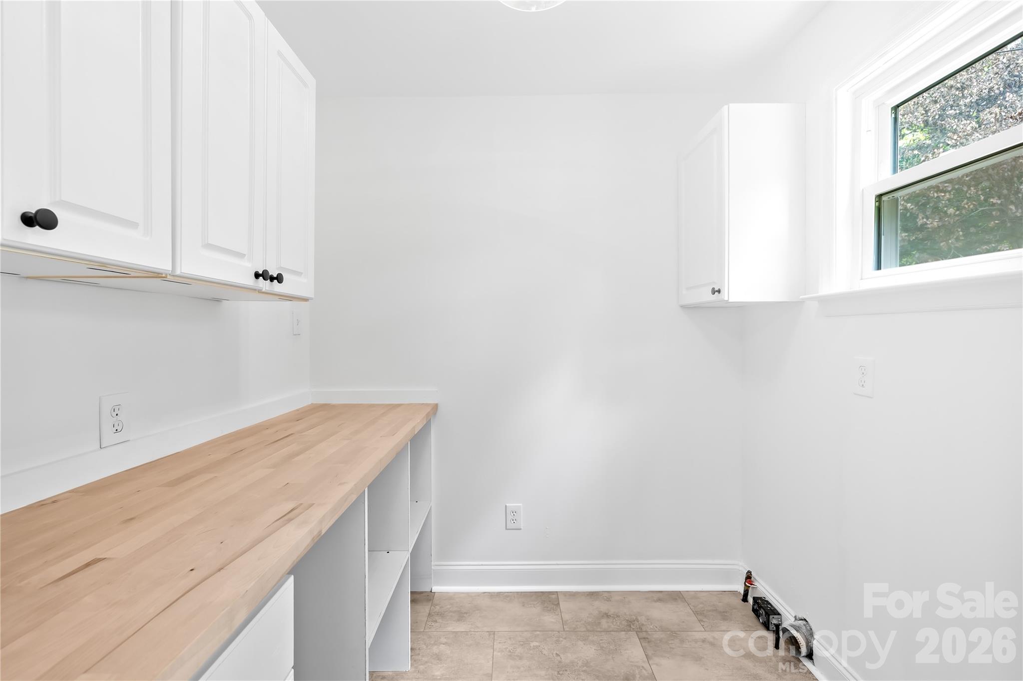 6002 Lake Road — Mint Hill