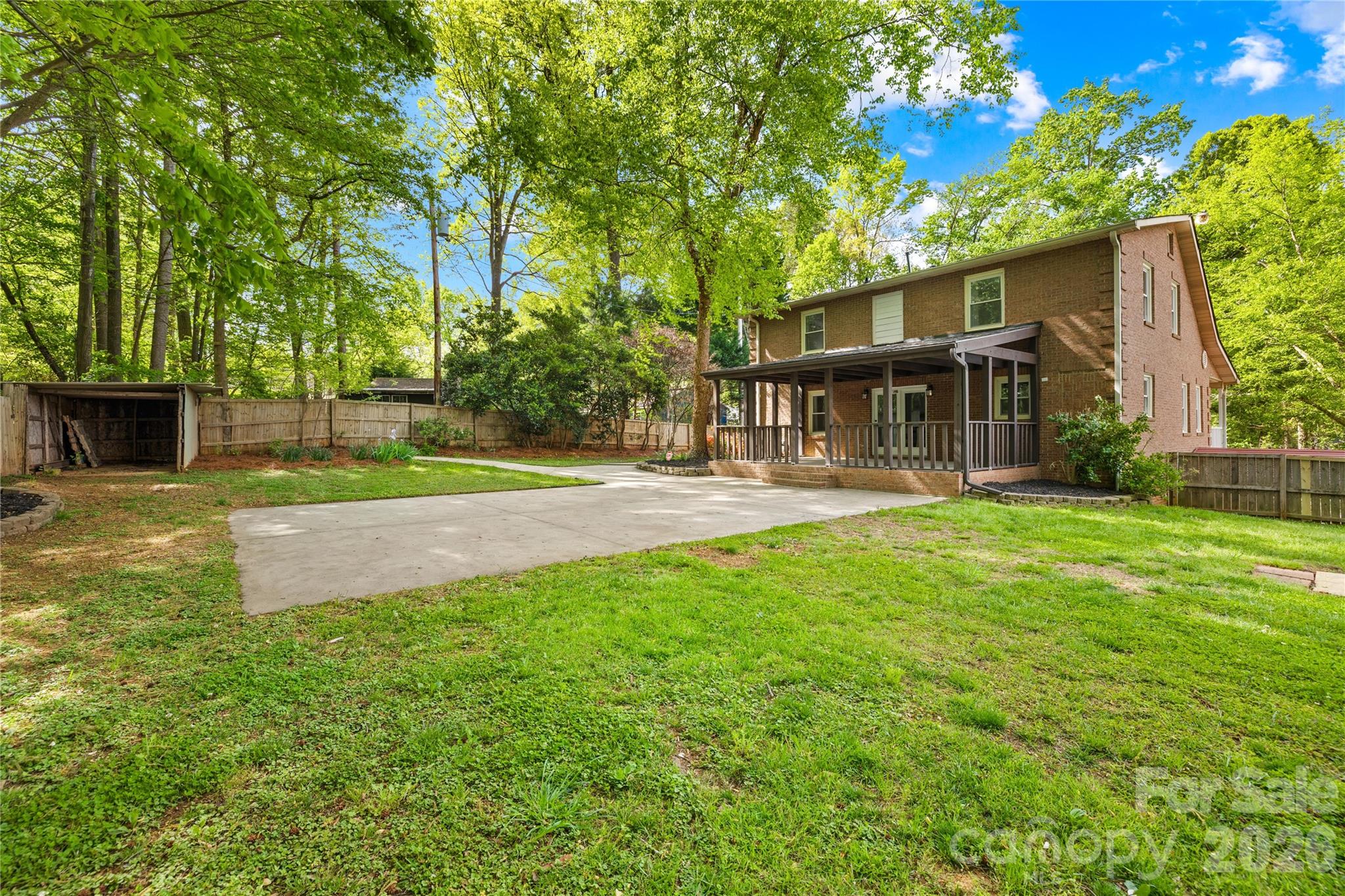 6002 Lake Road — Mint Hill