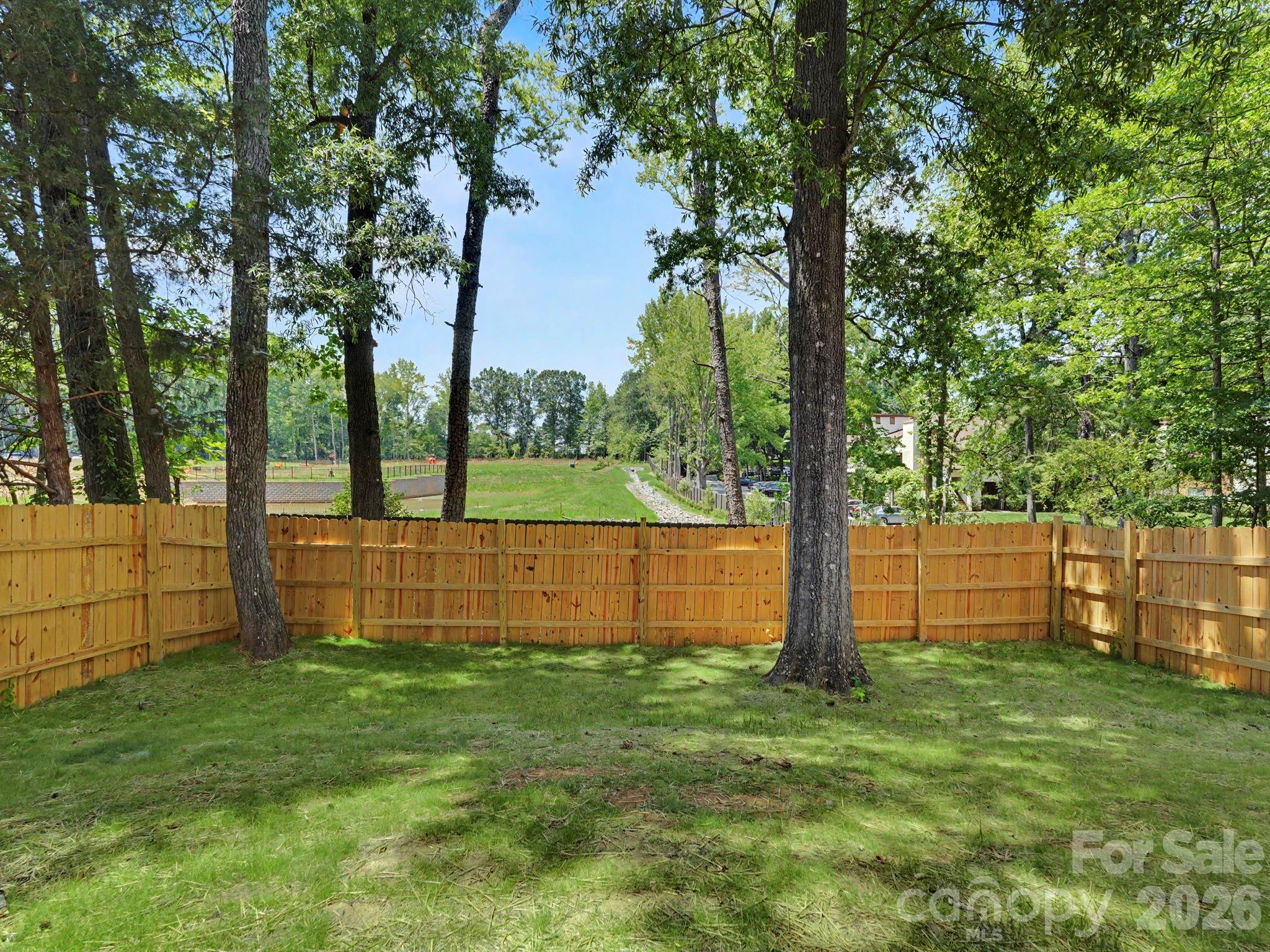 5529 Idlewild Road N — Charlotte