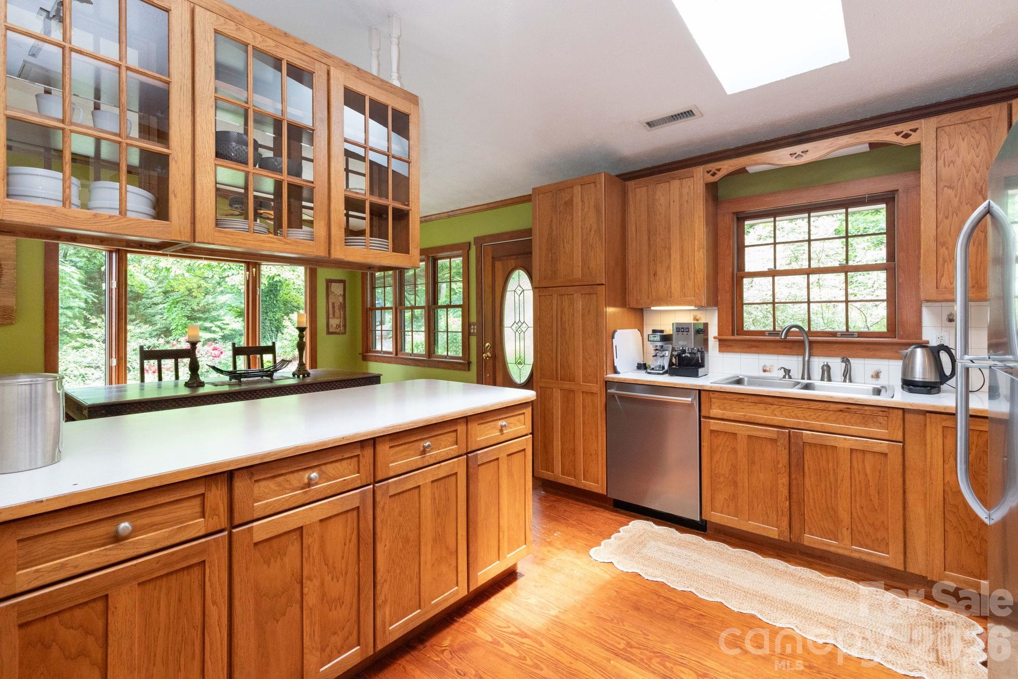 168 Blossom Ridge — Leicester