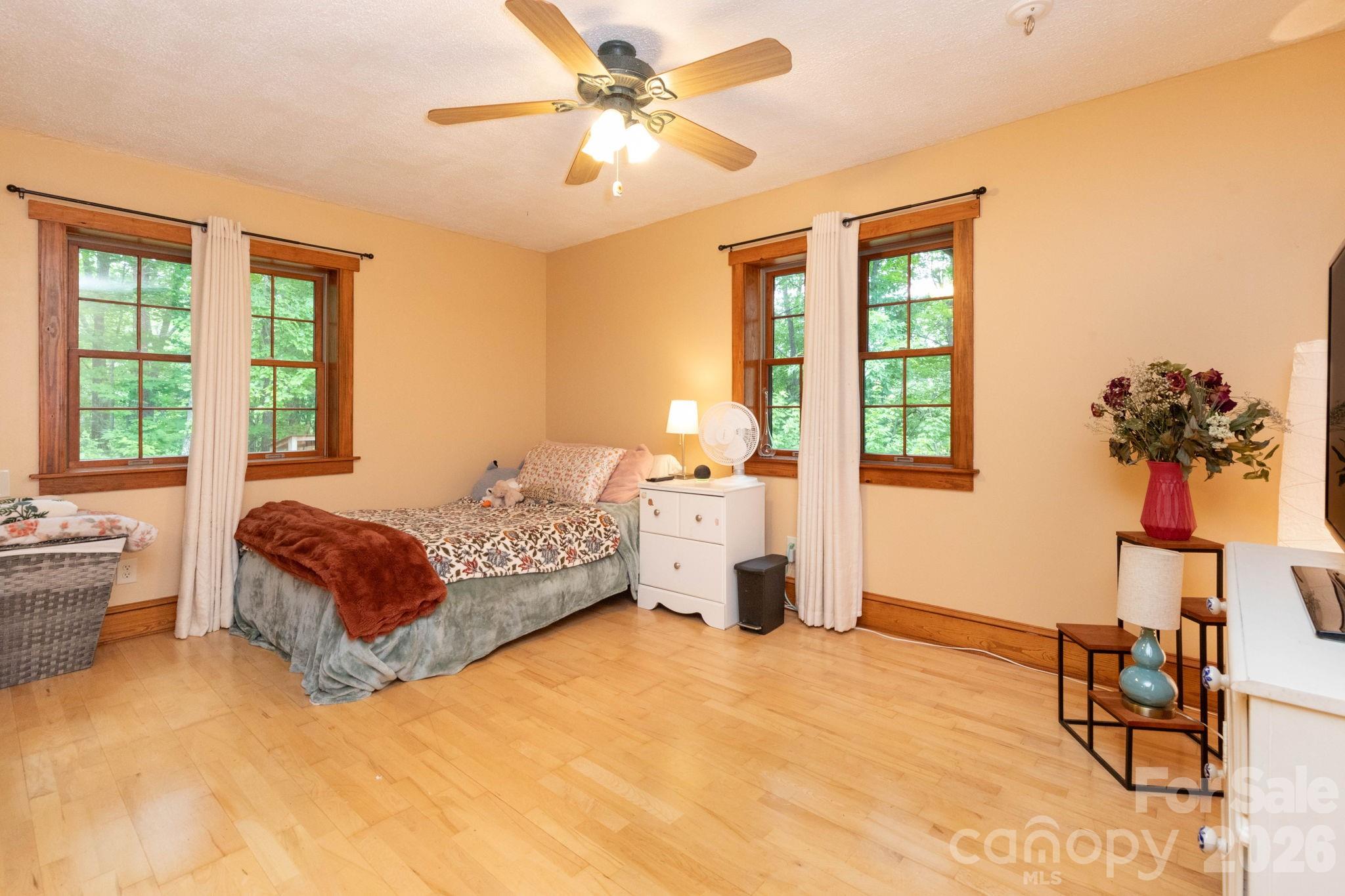 168 Blossom Ridge — Leicester