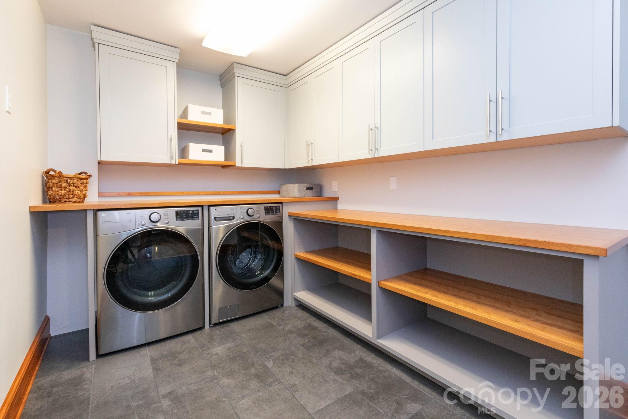 168 Blossom Ridge — Leicester