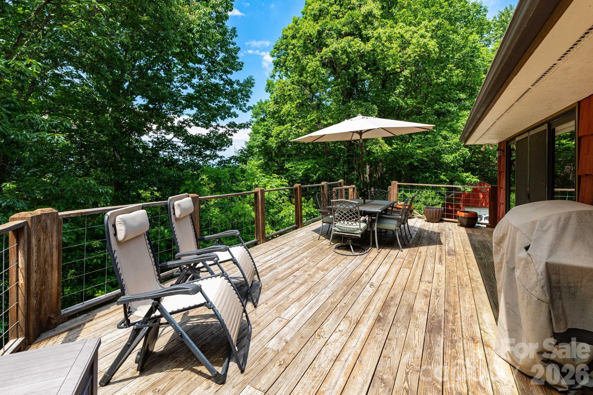 168 Blossom Ridge — Leicester