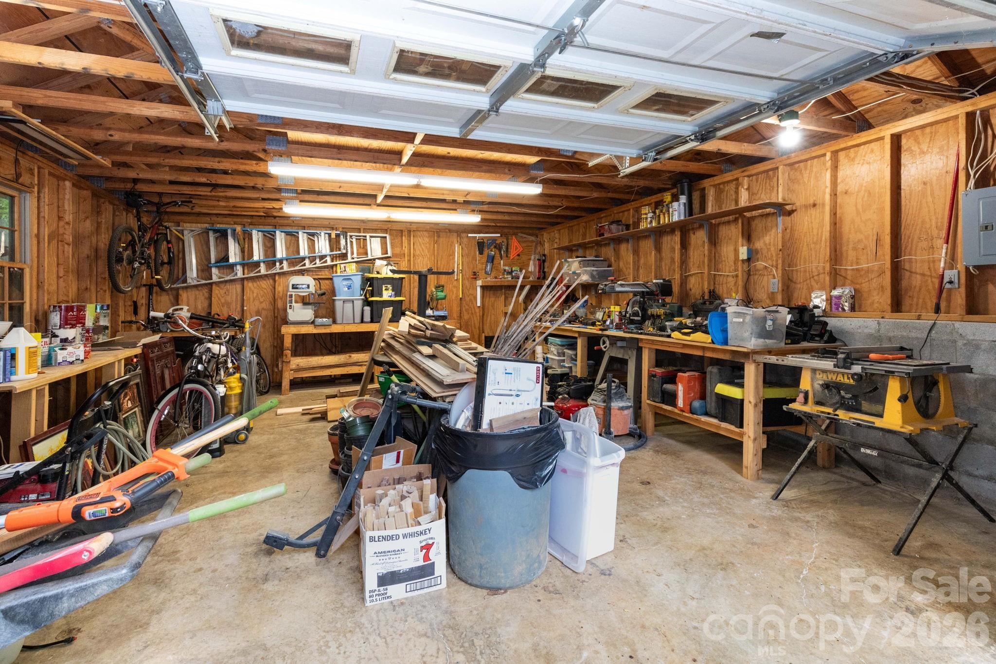 168 Blossom Ridge — Leicester