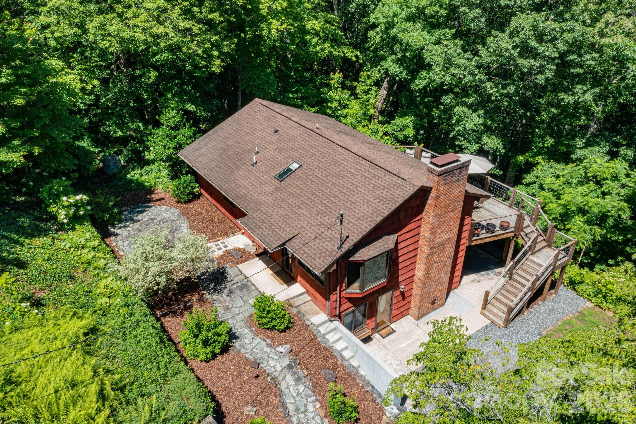 168 Blossom Ridge — Leicester