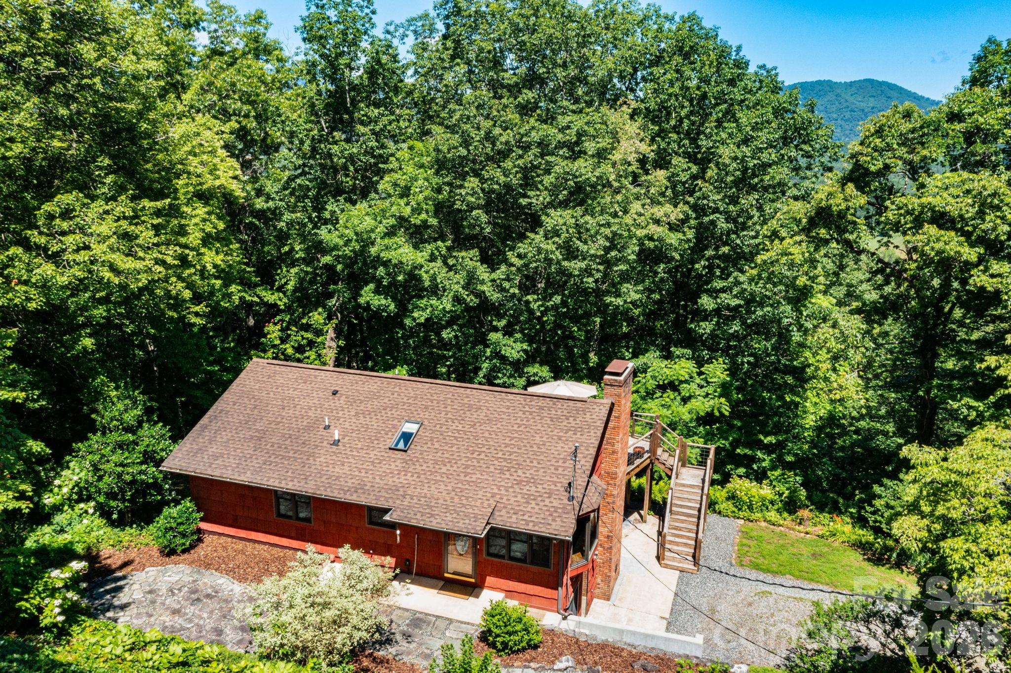 168 Blossom Ridge — Leicester