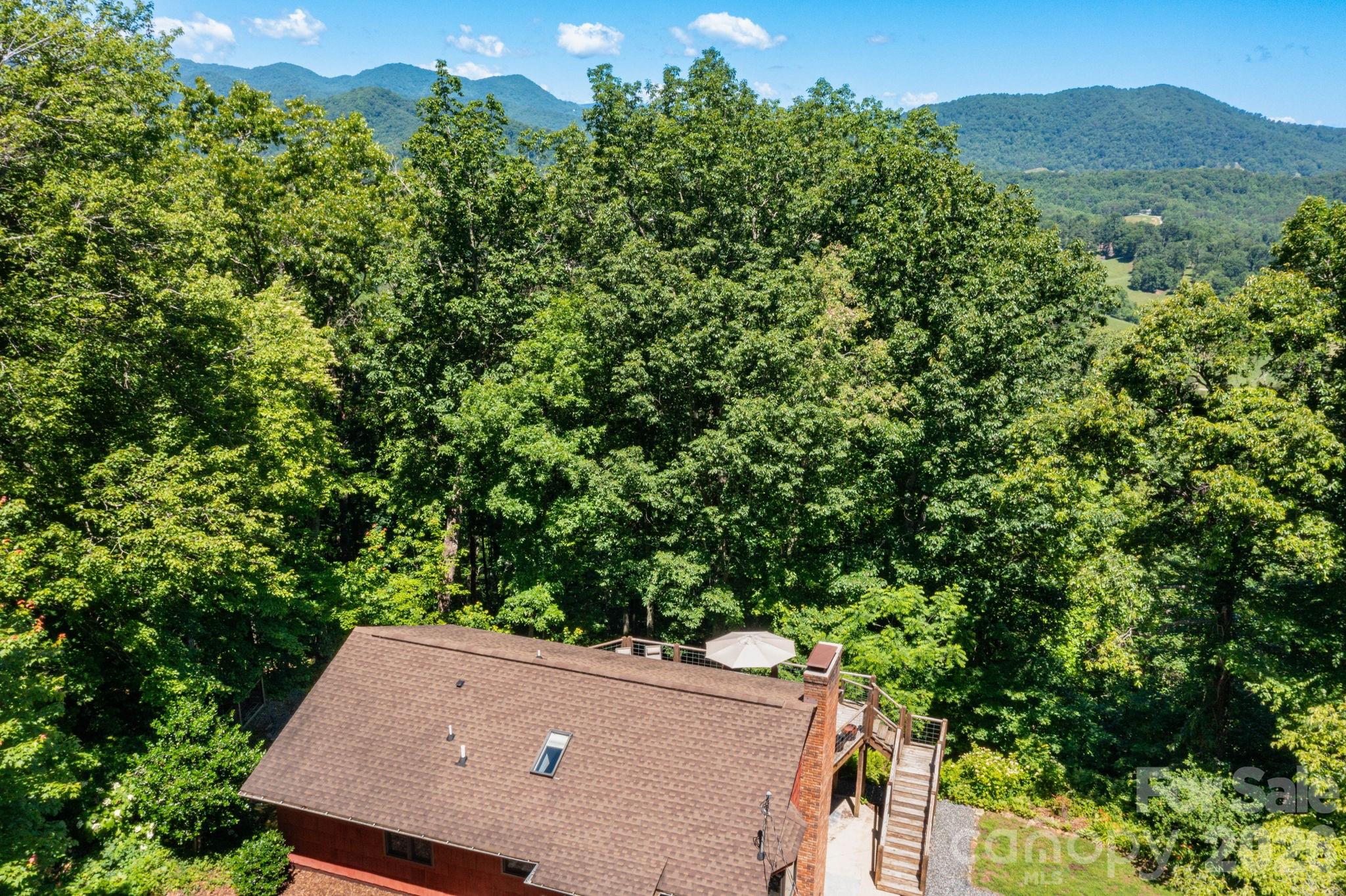 168 Blossom Ridge — Leicester