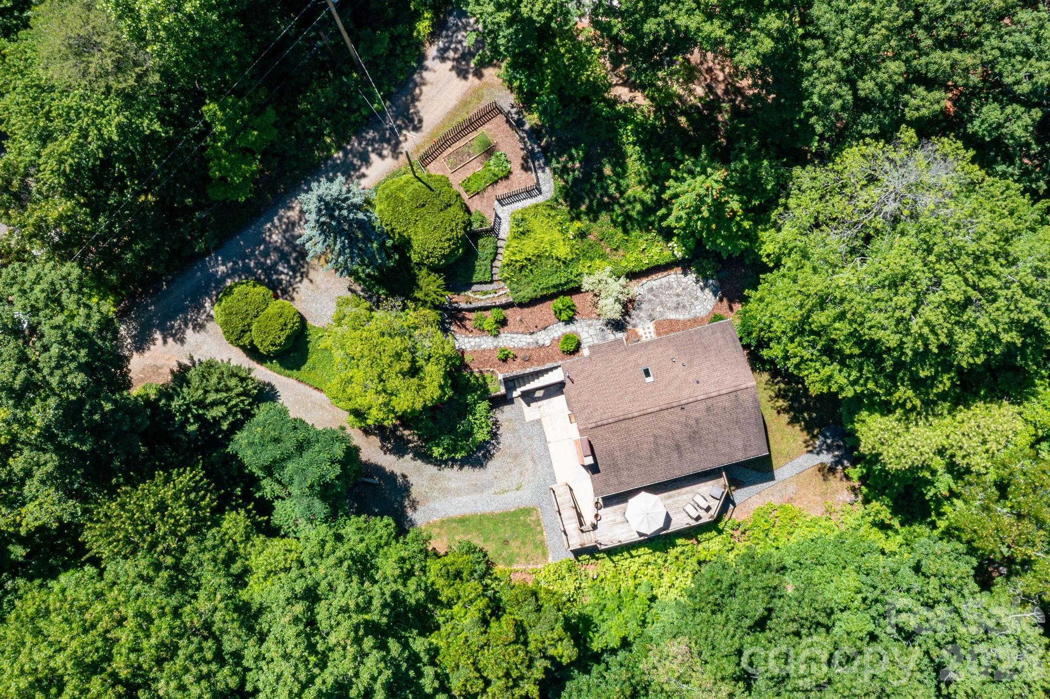 168 Blossom Ridge — Leicester