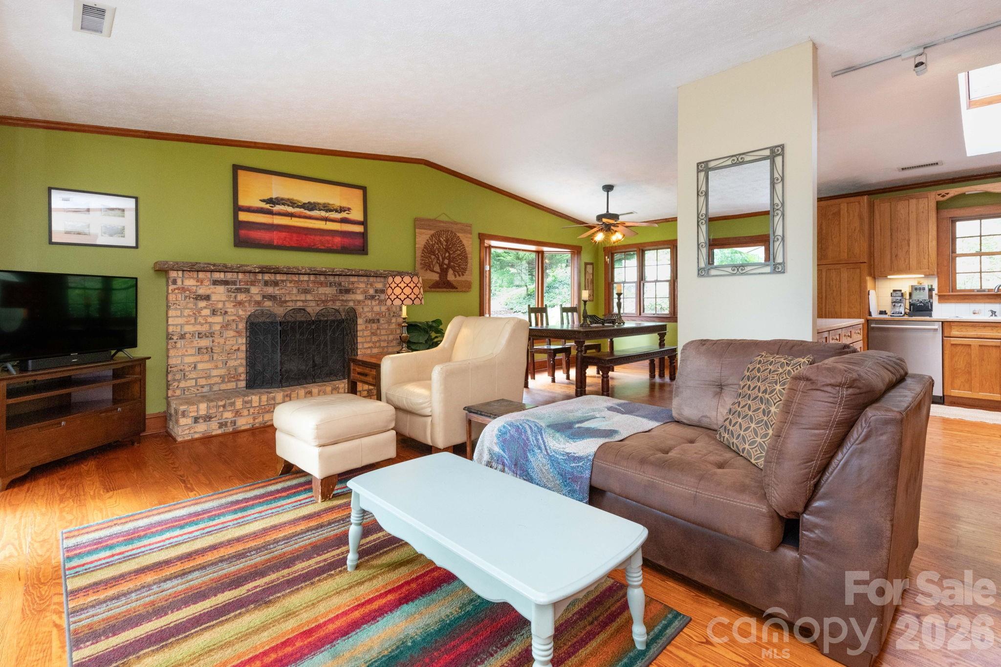 168 Blossom Ridge — Leicester