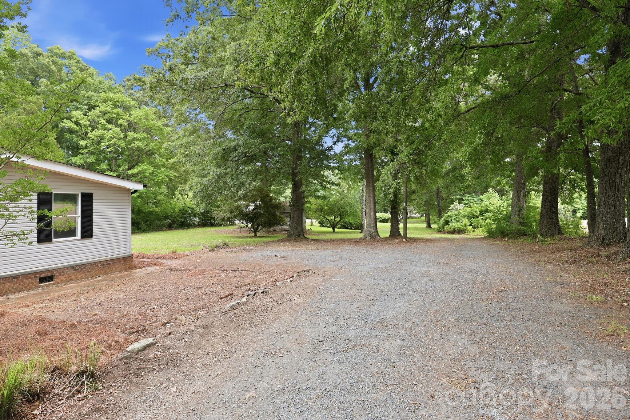 19082 Bear Creek Church Road — Richfield