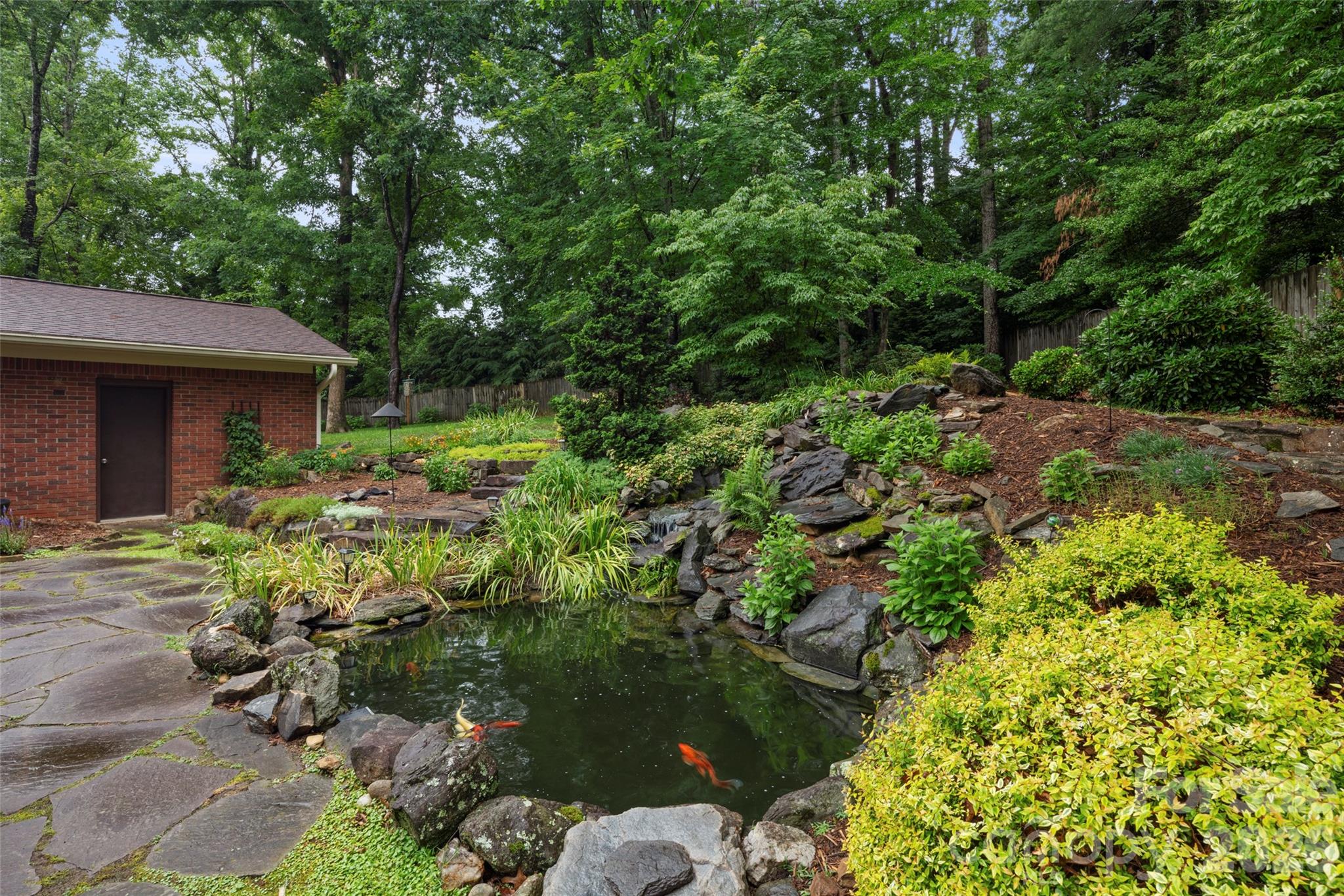 126 Mockingbird Drive — Hendersonville