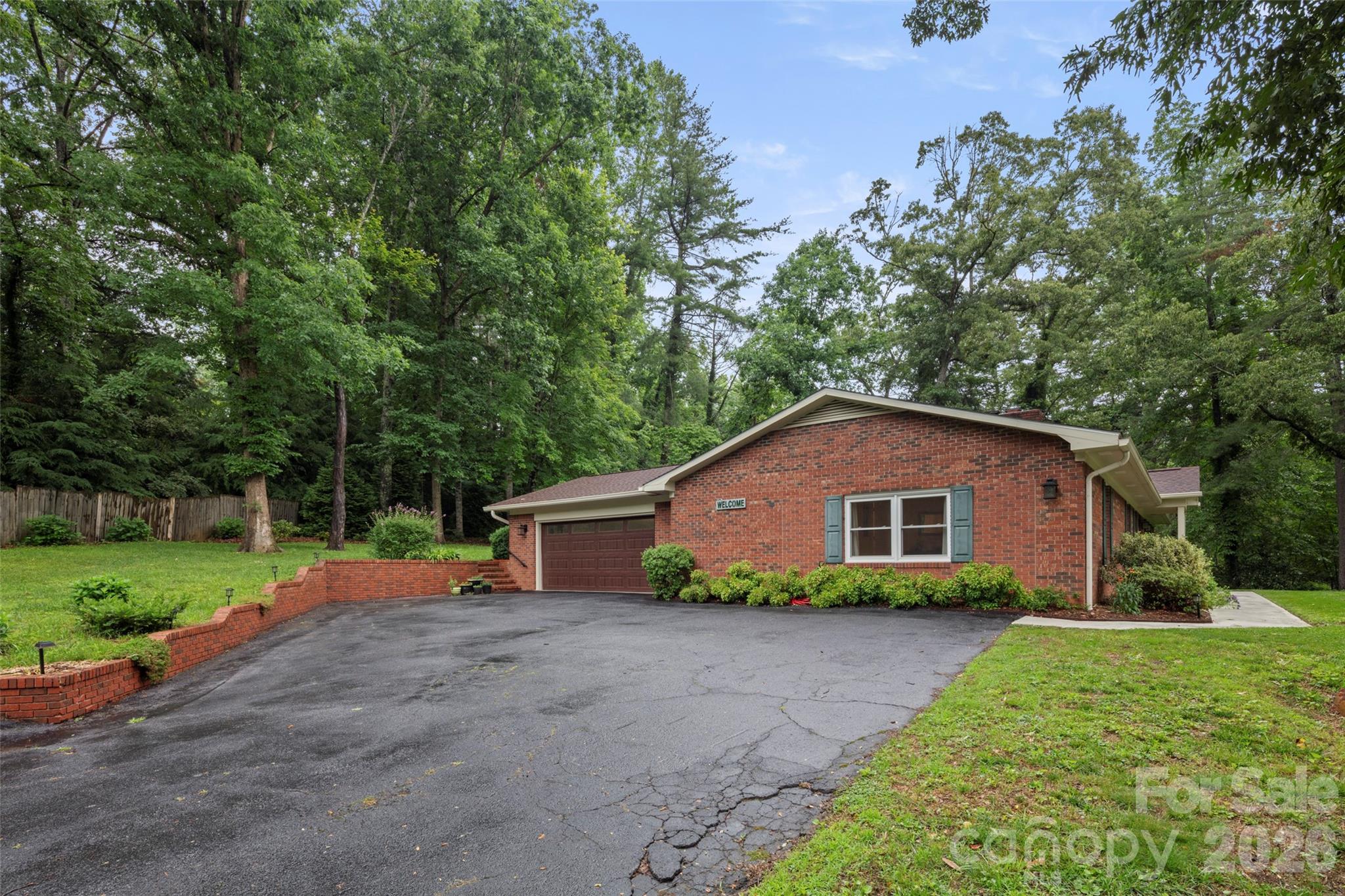 126 Mockingbird Drive — Hendersonville