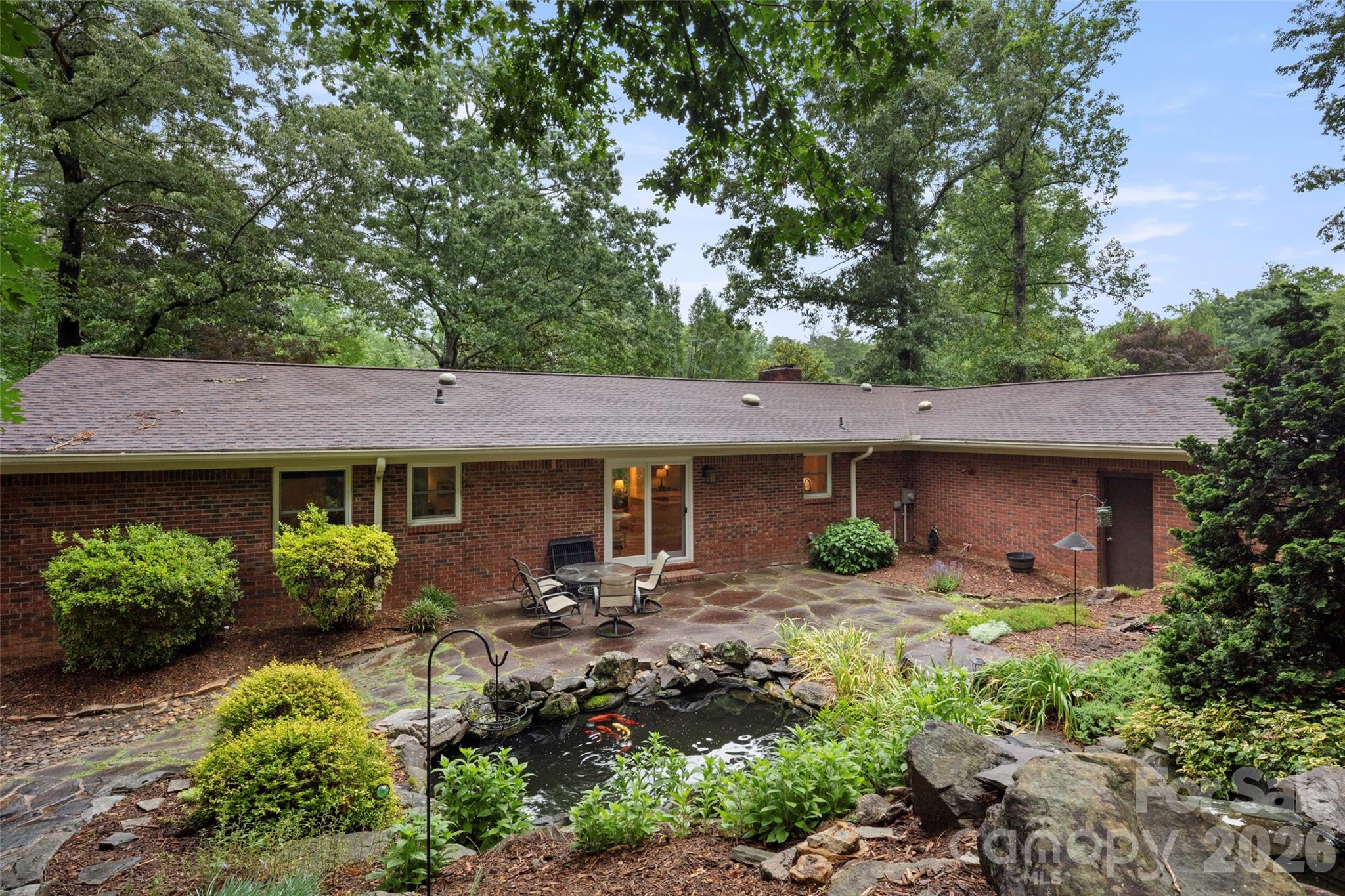 126 Mockingbird Drive — Hendersonville