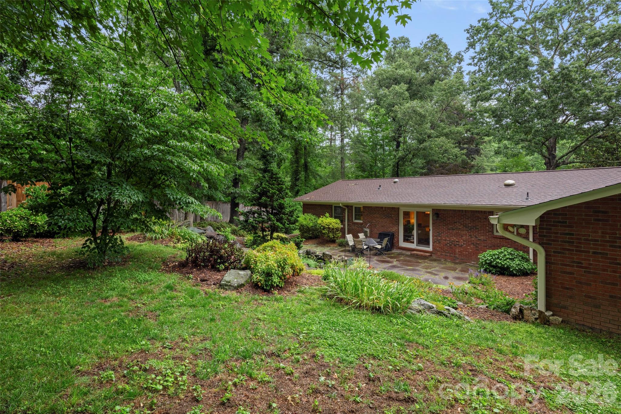 126 Mockingbird Drive — Hendersonville
