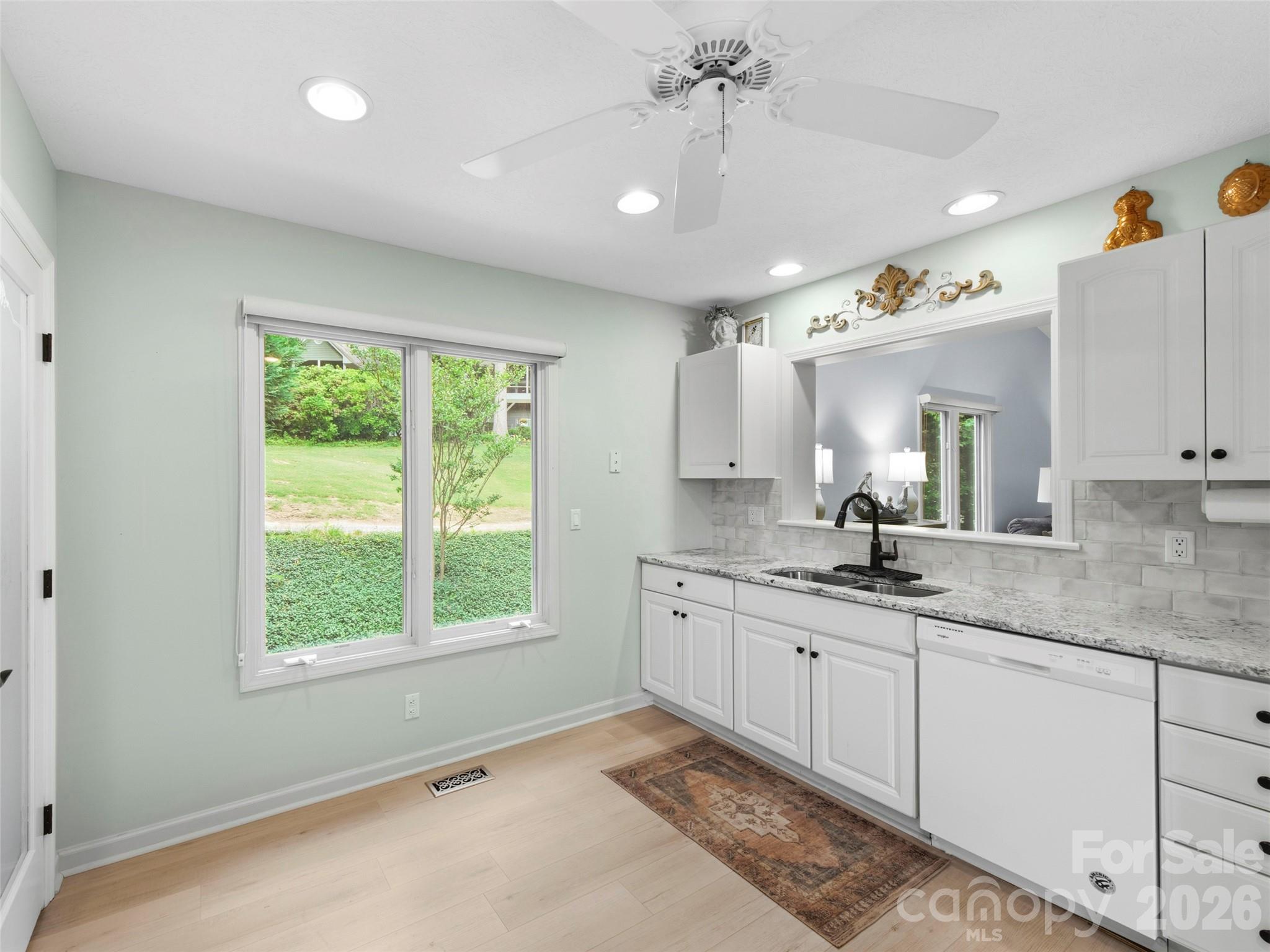 83 Laurel Ridge Place — Hendersonville
