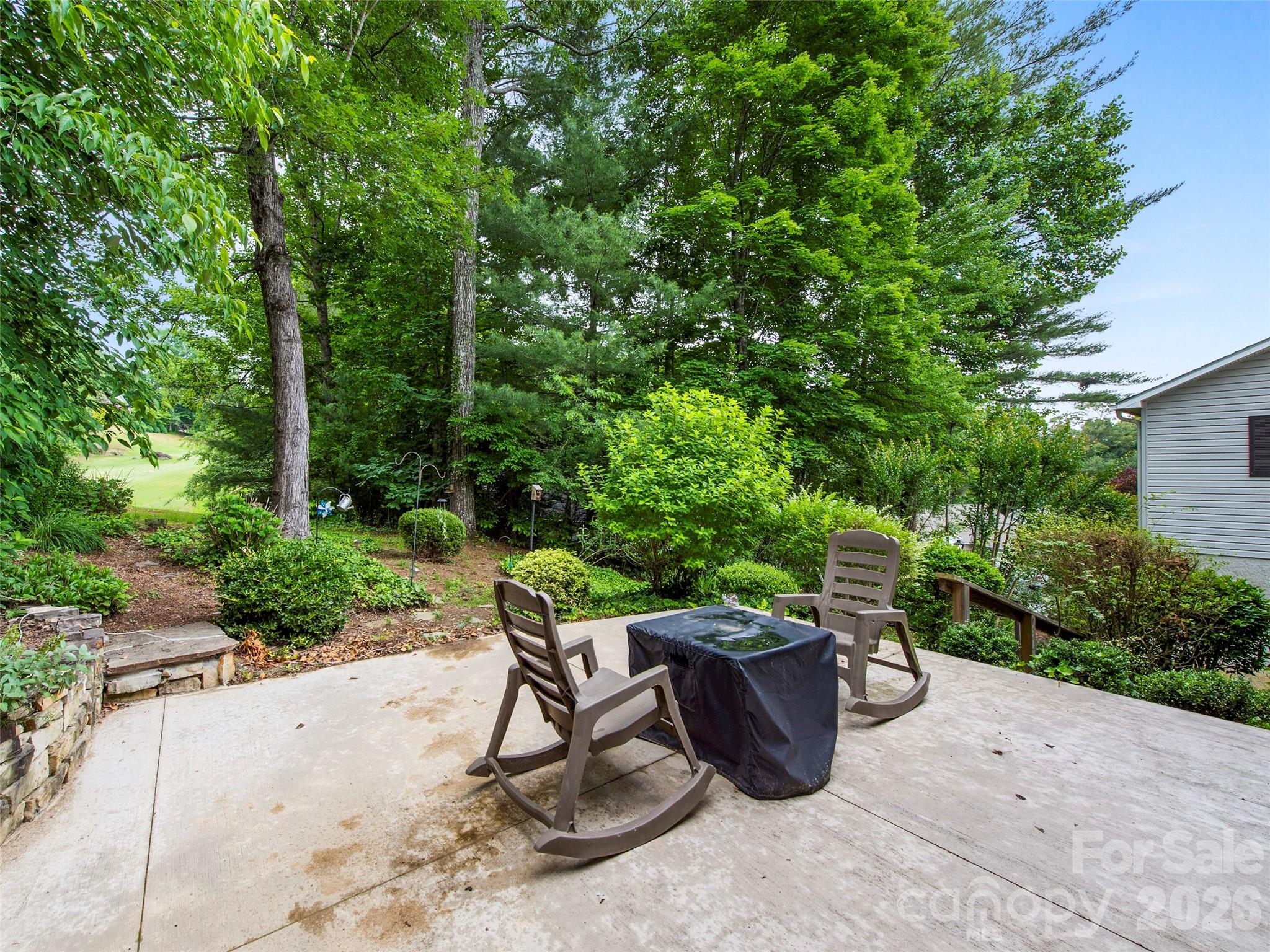 83 Laurel Ridge Place — Hendersonville