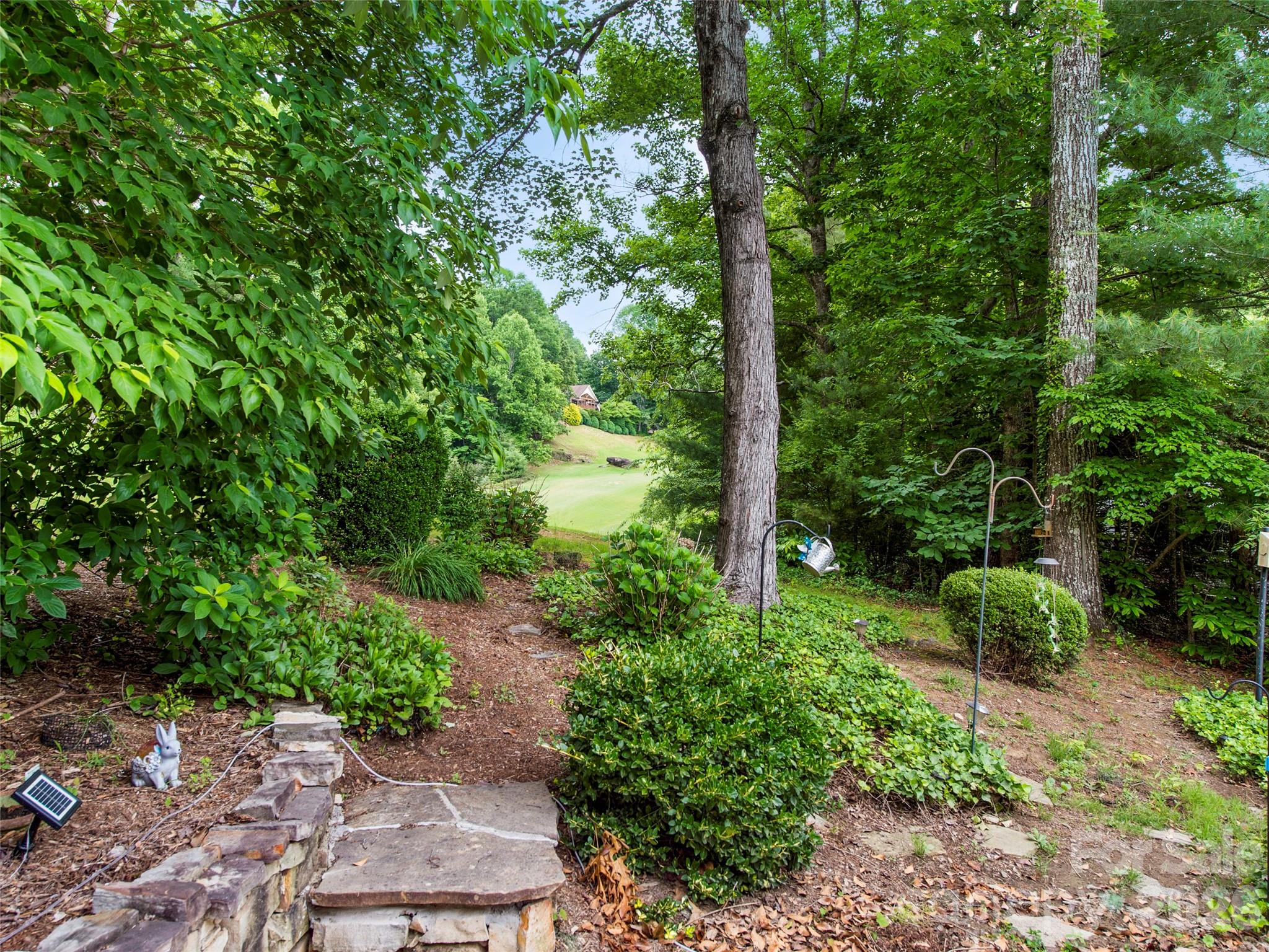 83 Laurel Ridge Place — Hendersonville