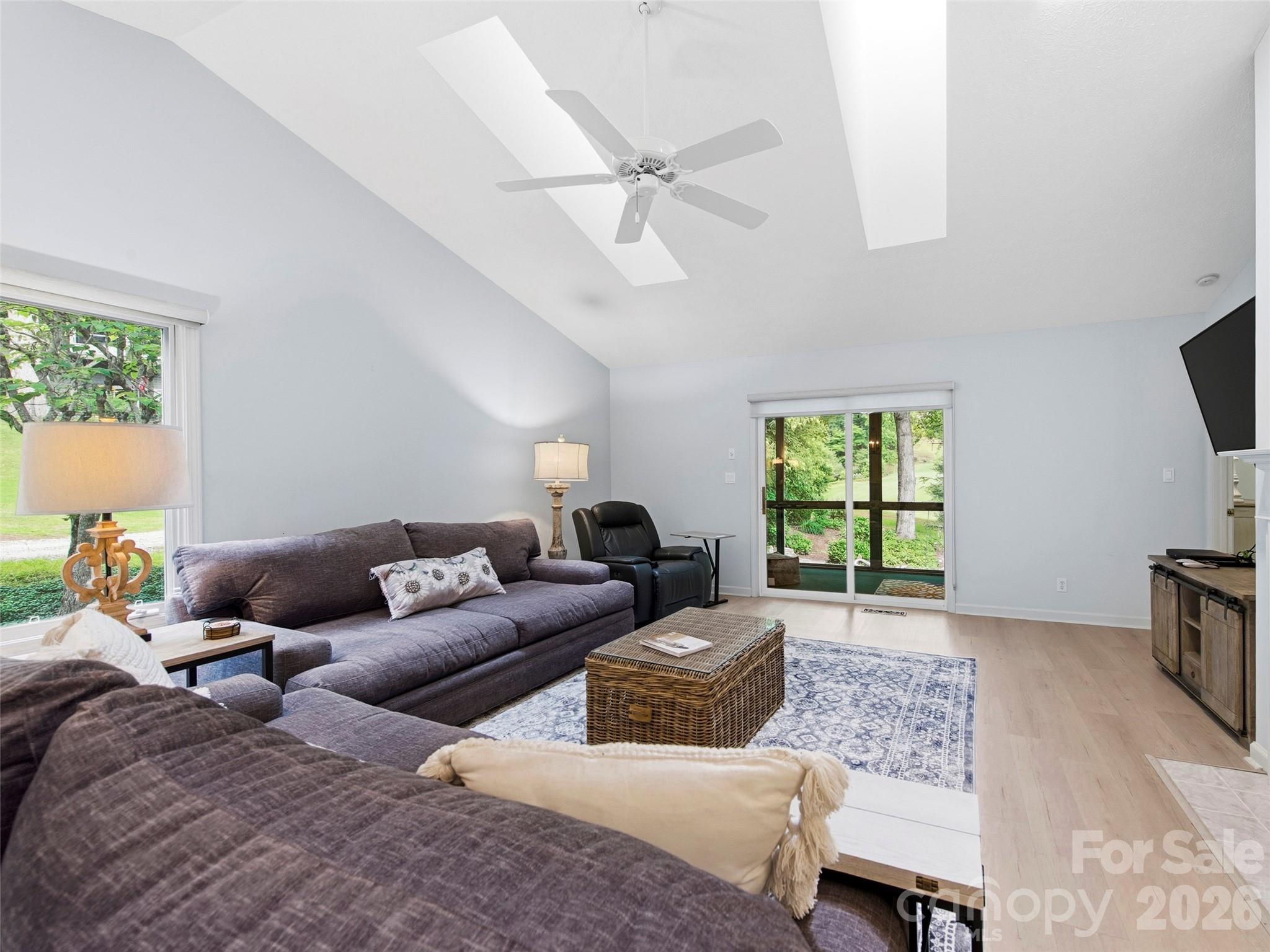 83 Laurel Ridge Place — Hendersonville