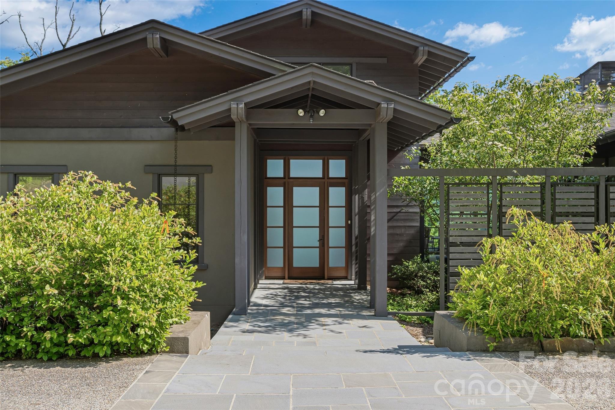 1121 Timberbluff Way — Arden