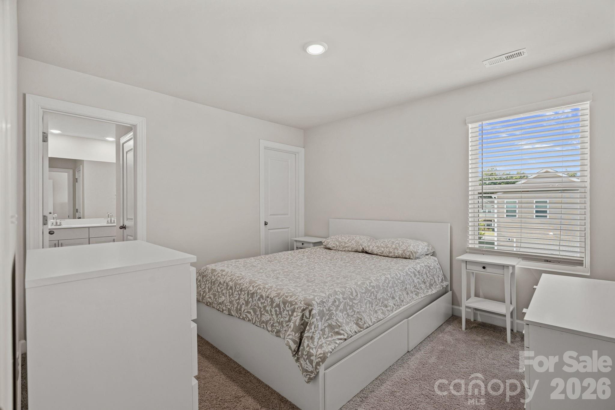 605 Cedar Knoll Circle — Pineville