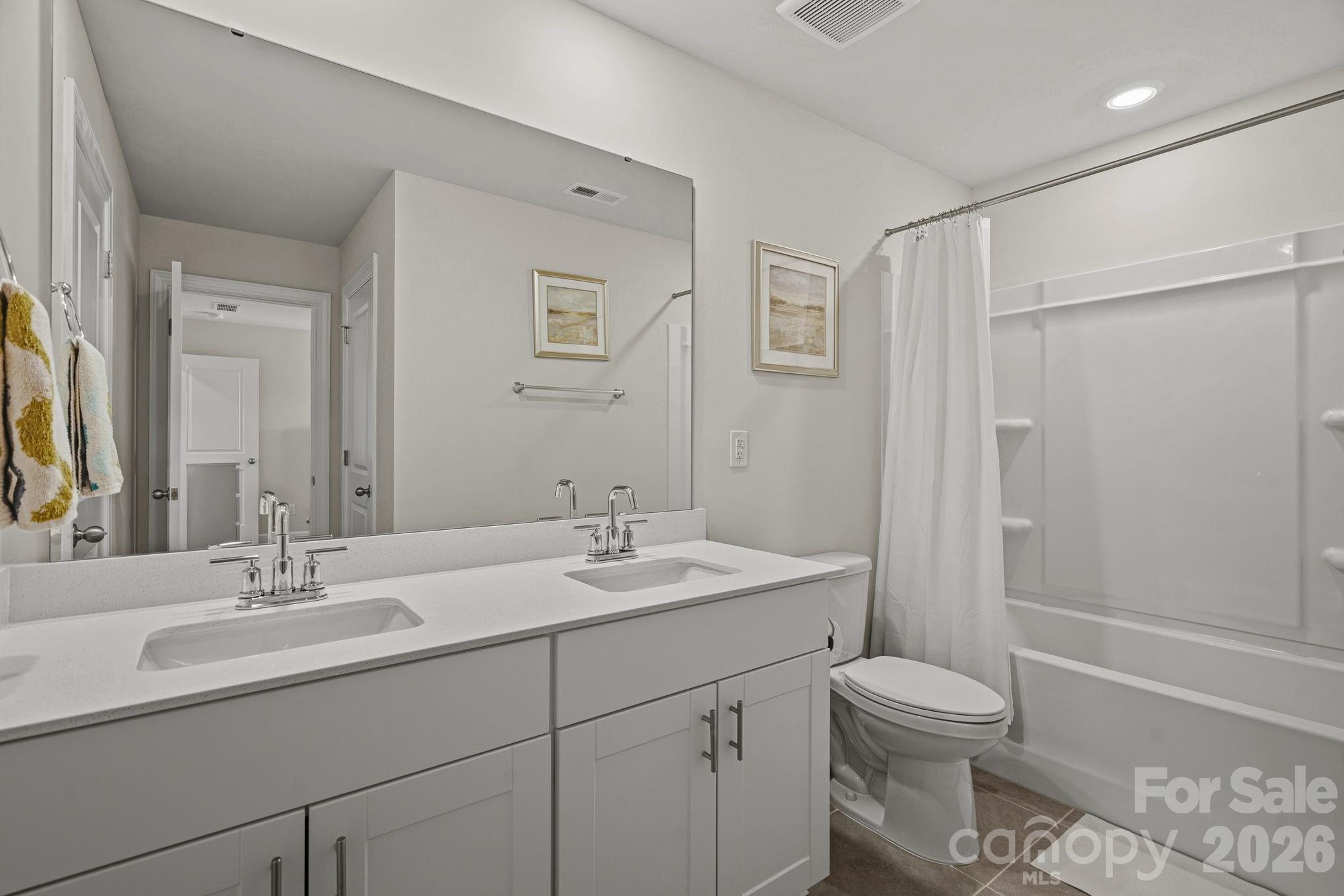 605 Cedar Knoll Circle — Pineville