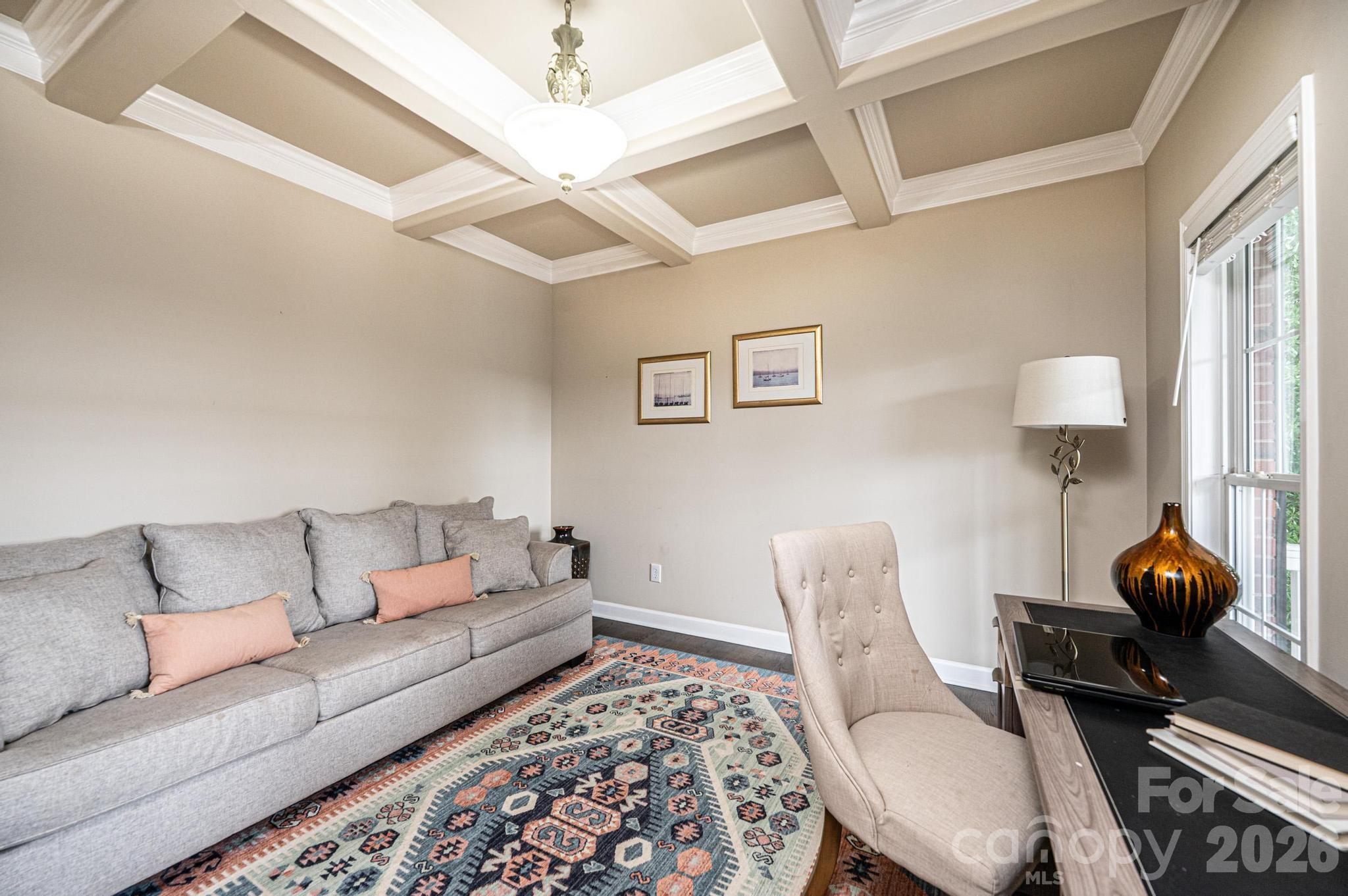 5700 Crown Terrace — Hickory