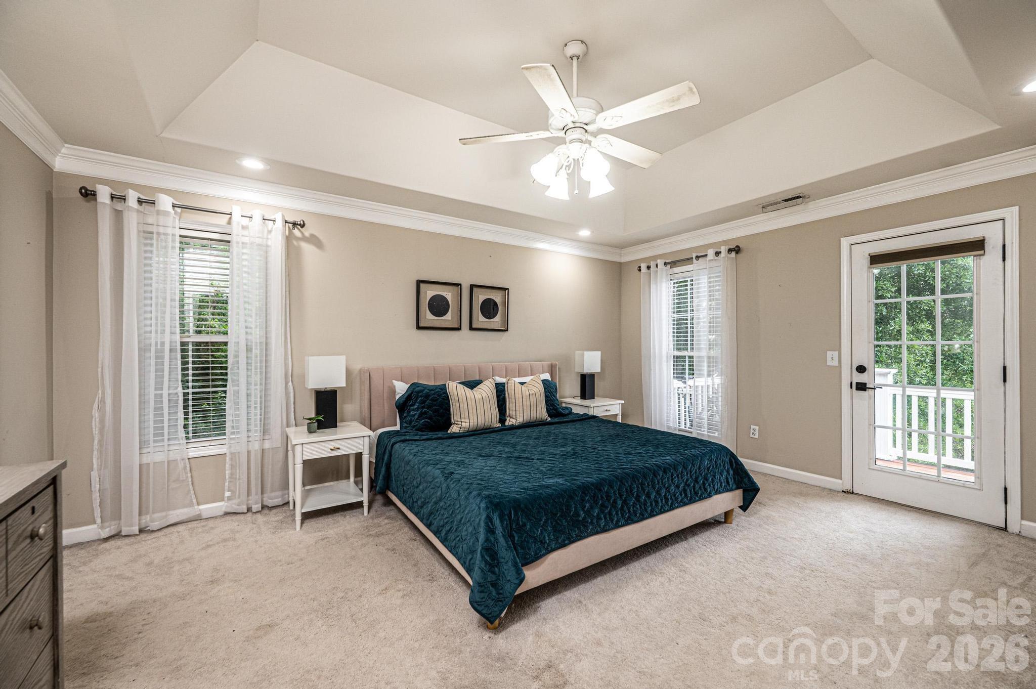 5700 Crown Terrace — Hickory