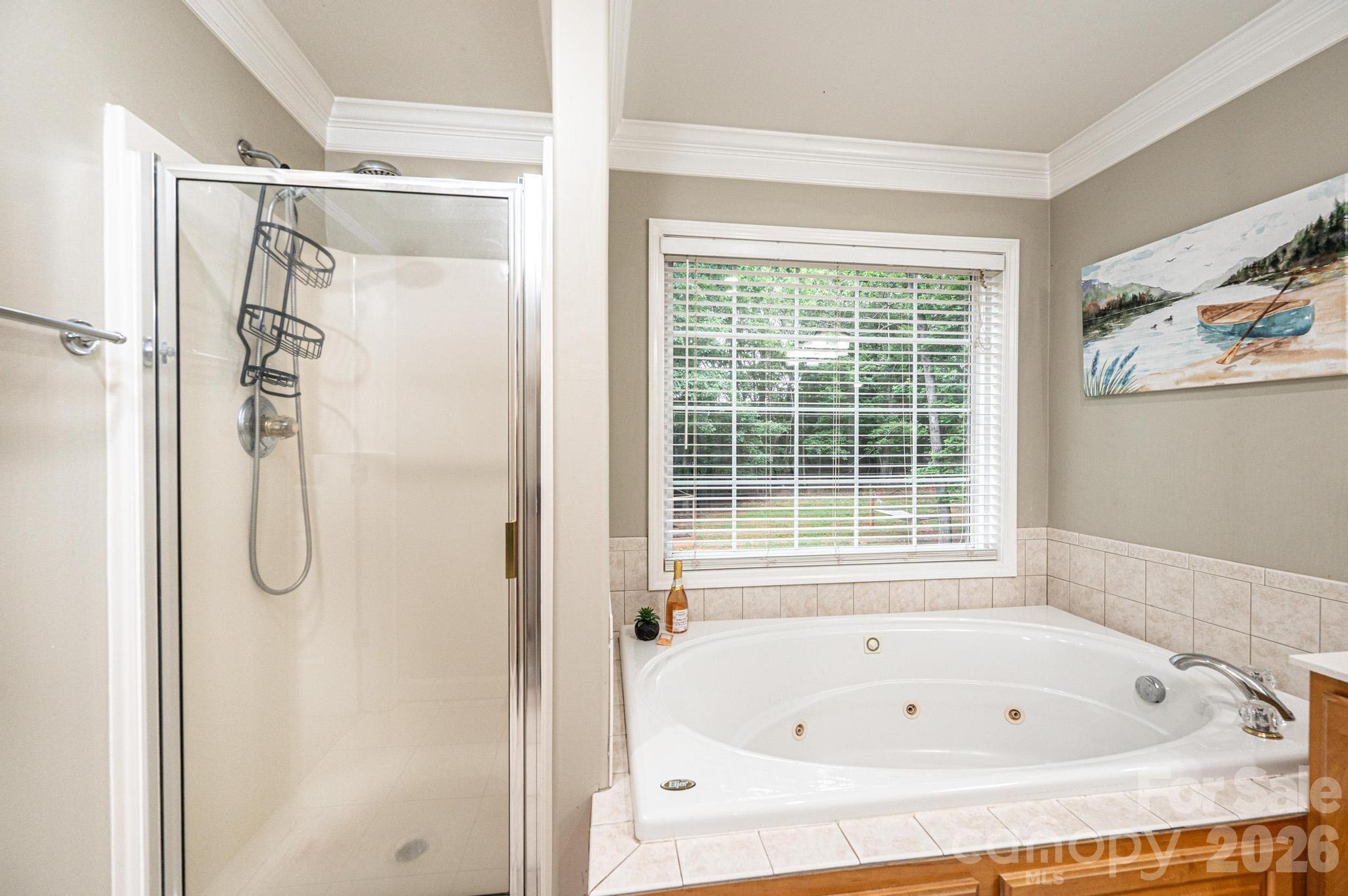 5700 Crown Terrace — Hickory