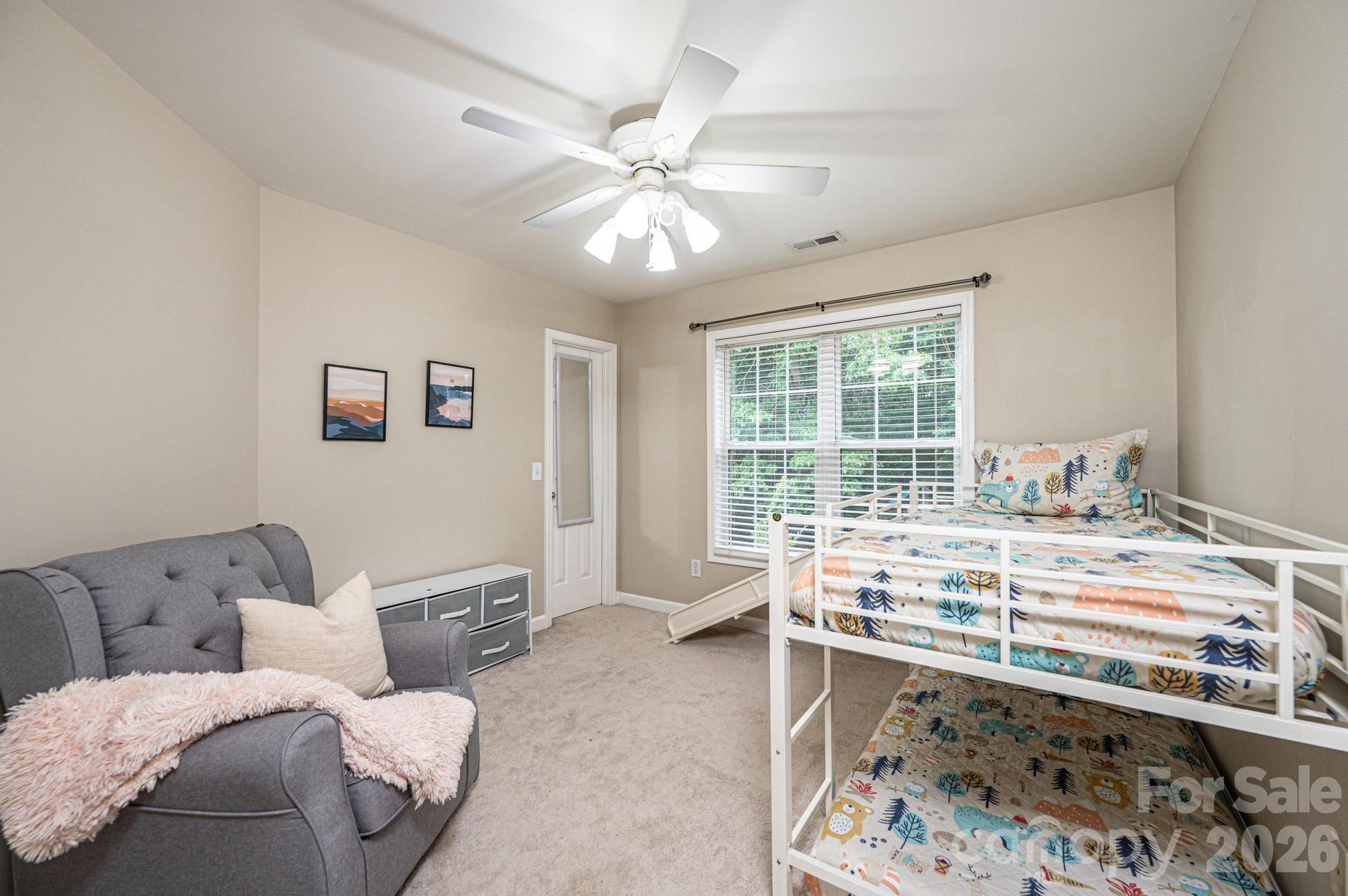 5700 Crown Terrace — Hickory
