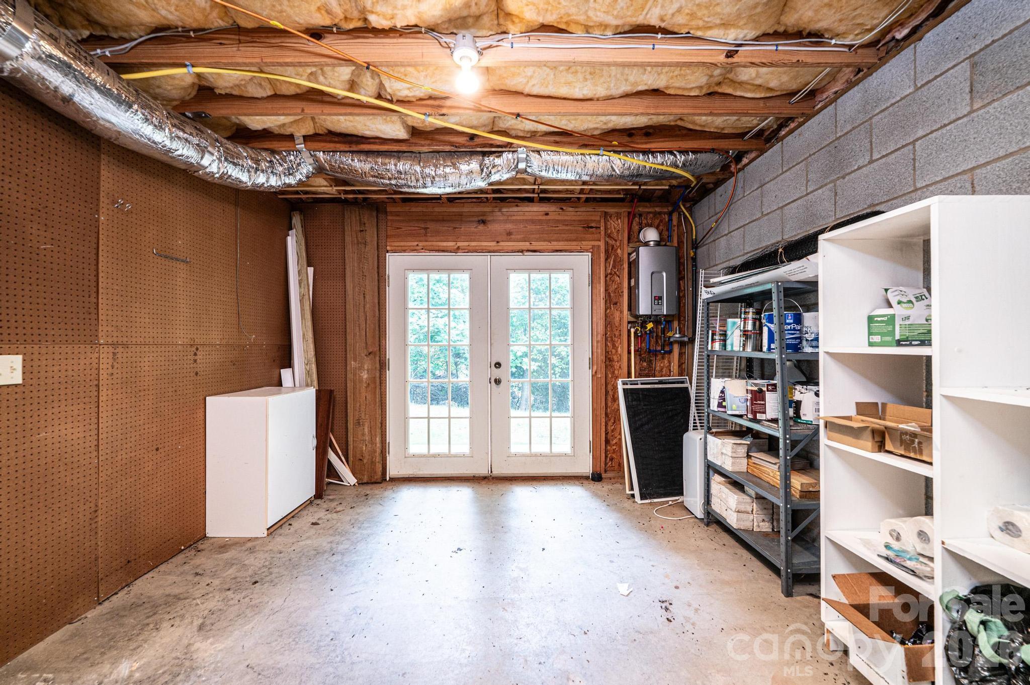 5700 Crown Terrace — Hickory
