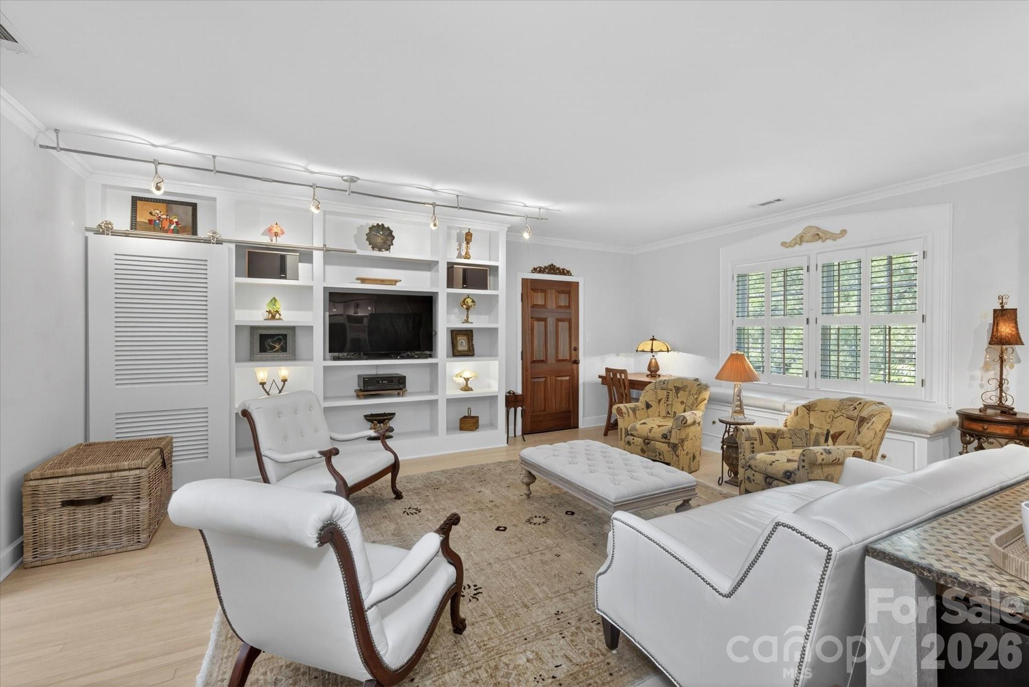 1035 Queens Road #8 — Charlotte