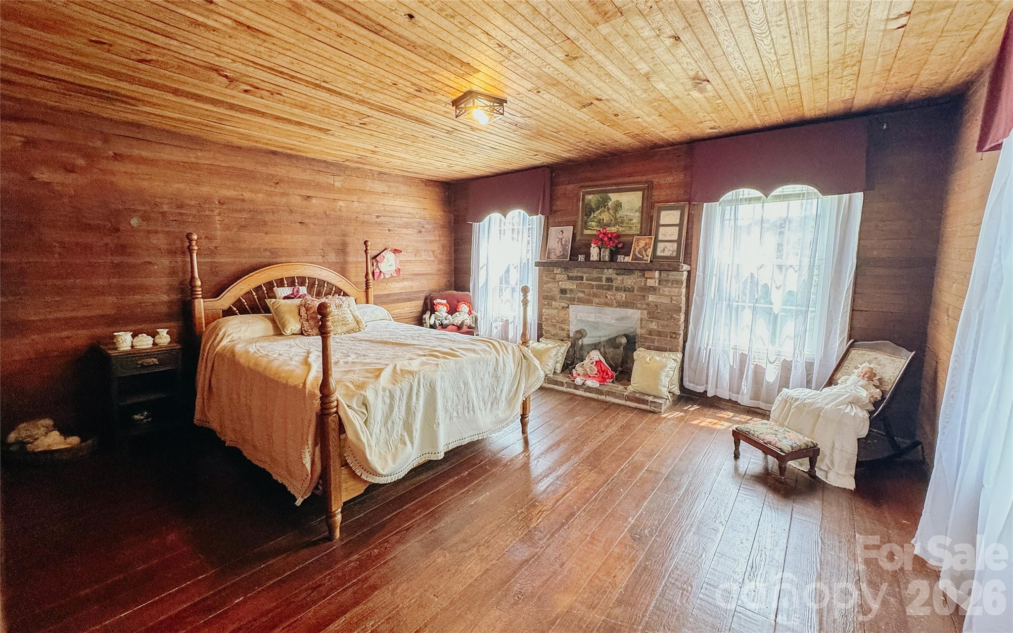 401 S Gold Branch Road — Richfield