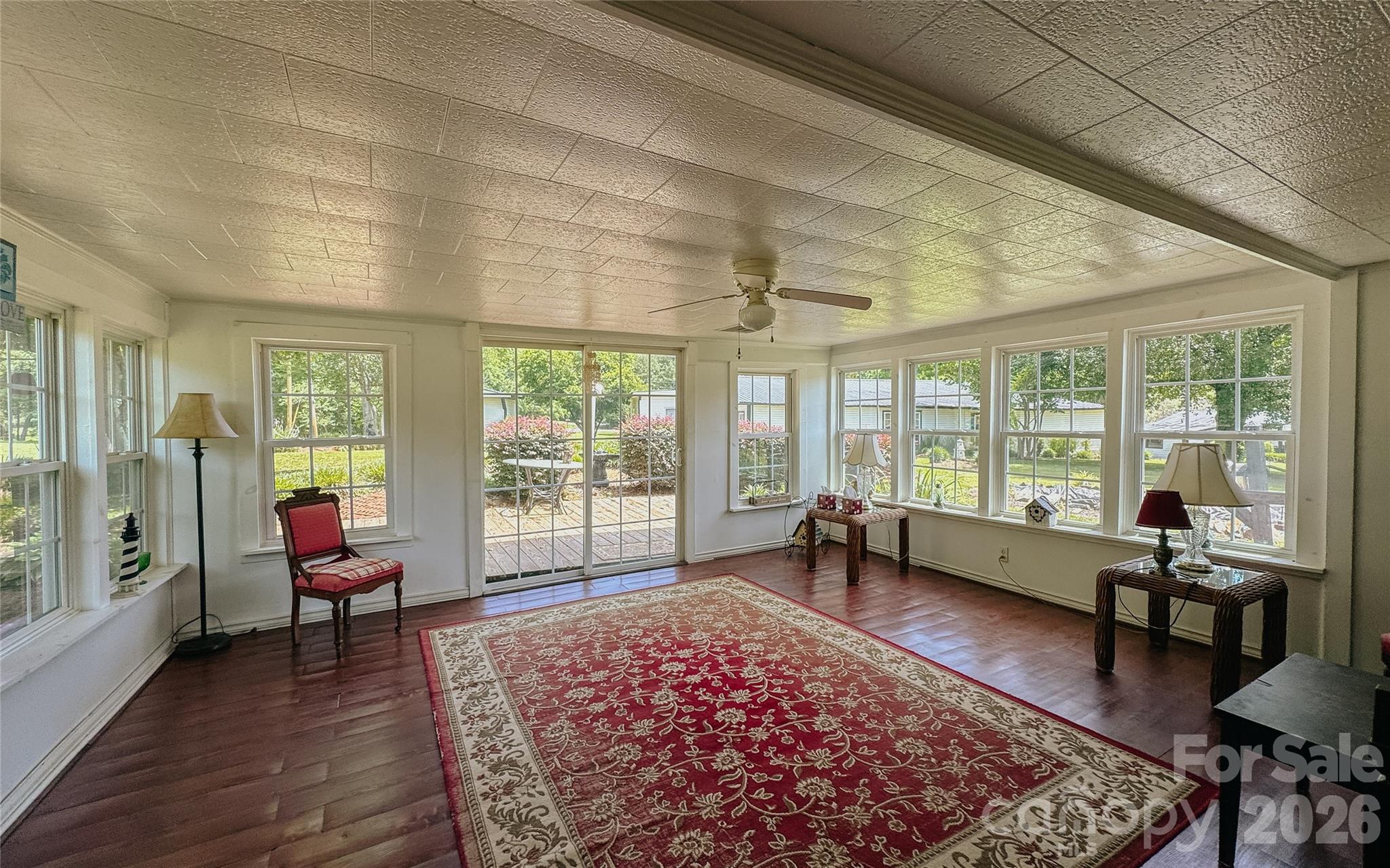 401 S Gold Branch Road — Richfield