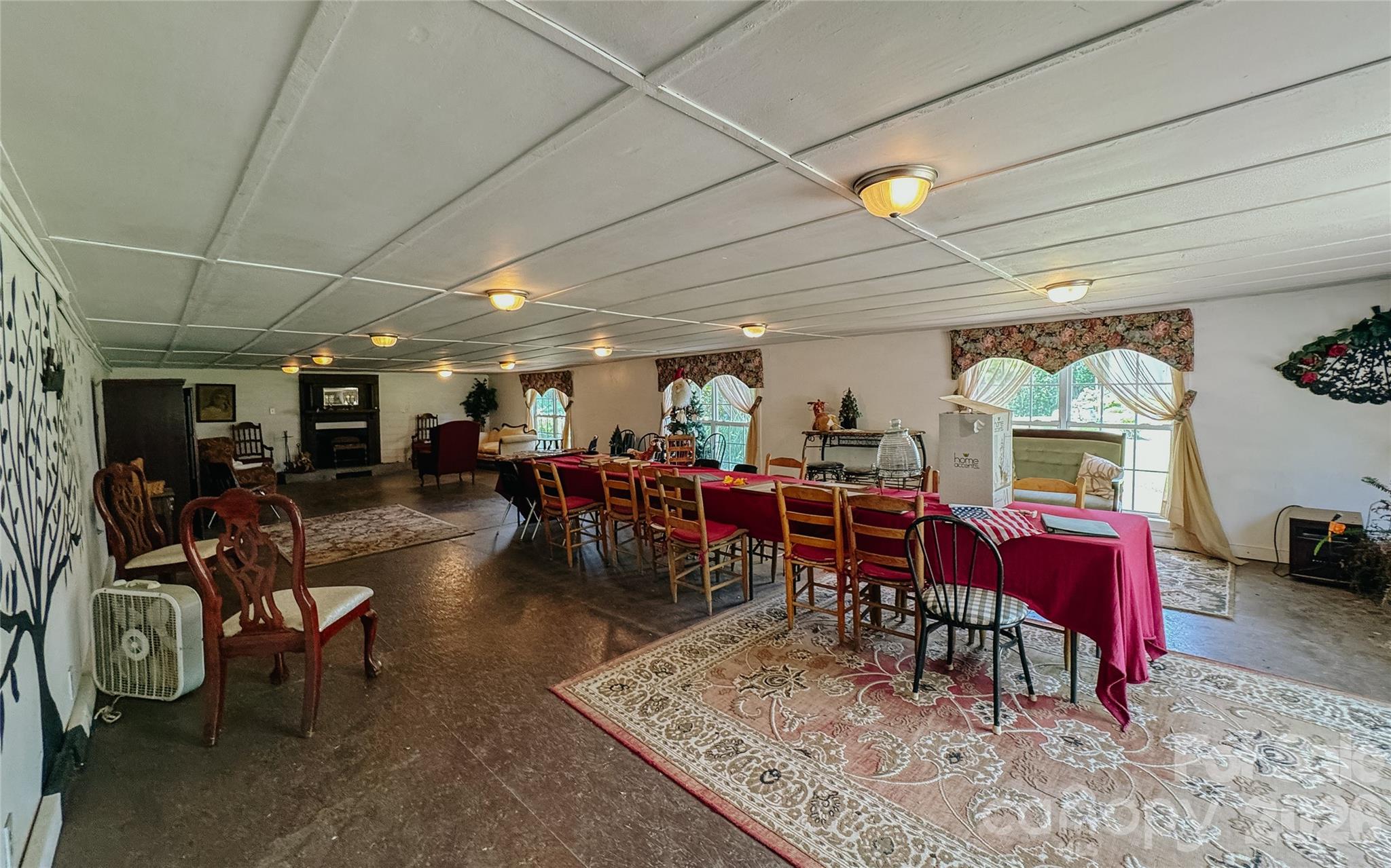 401 S Gold Branch Road — Richfield